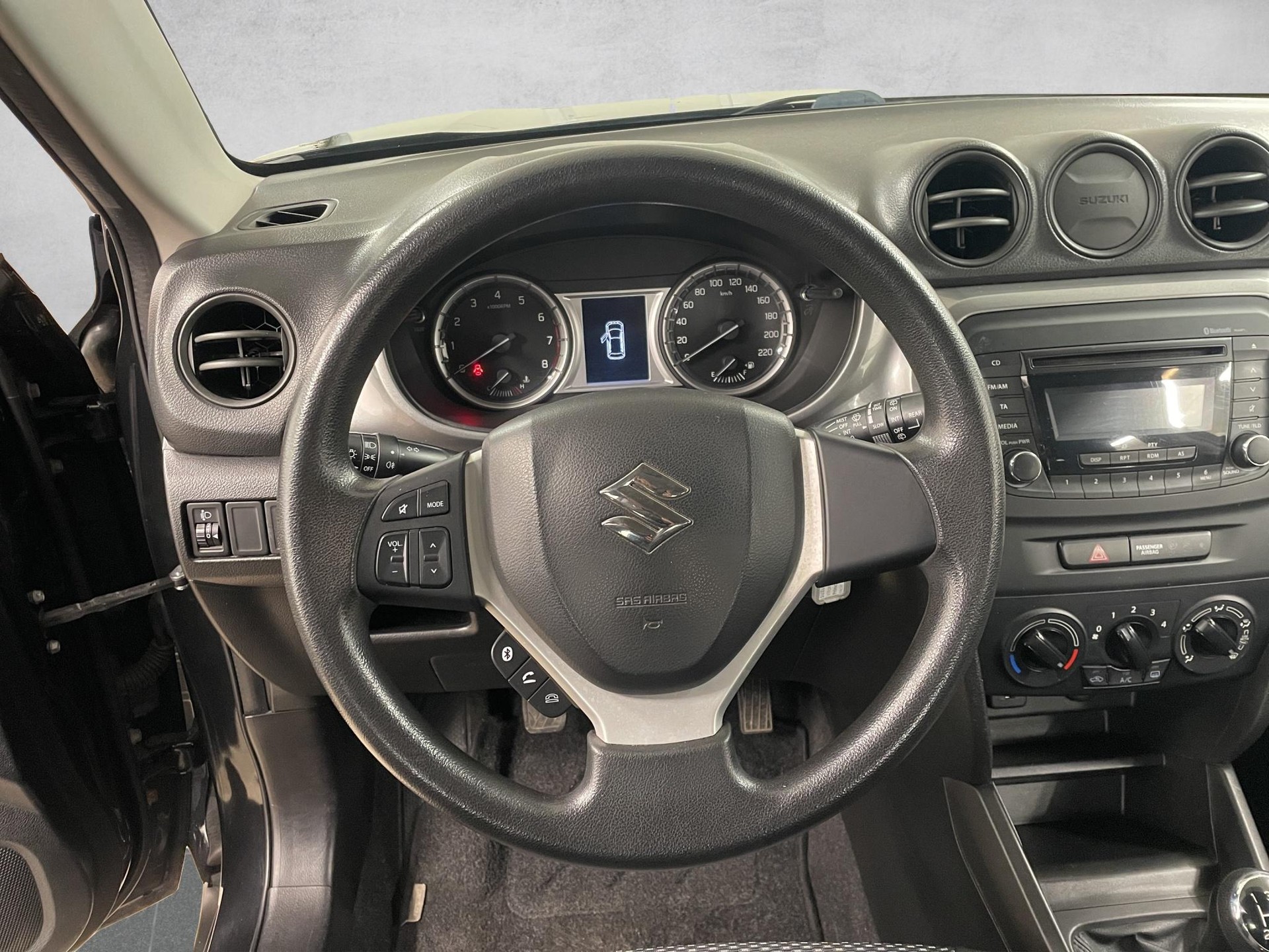 SUZUKI Vitara 1.6 Unico - 10