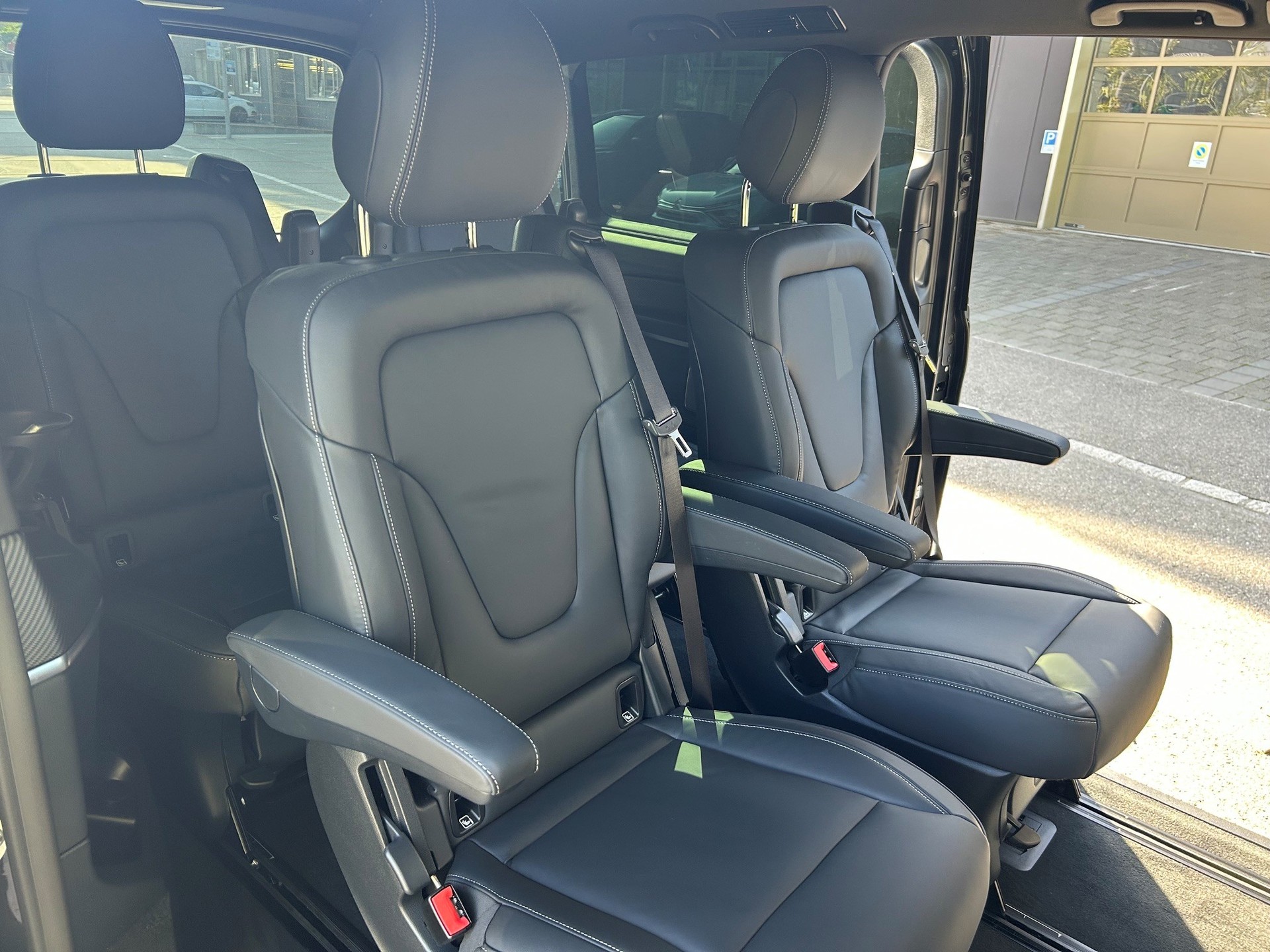 MERCEDES-BENZ V 300 d lang 4Matic Swiss Edition 9G-Tronic - 12