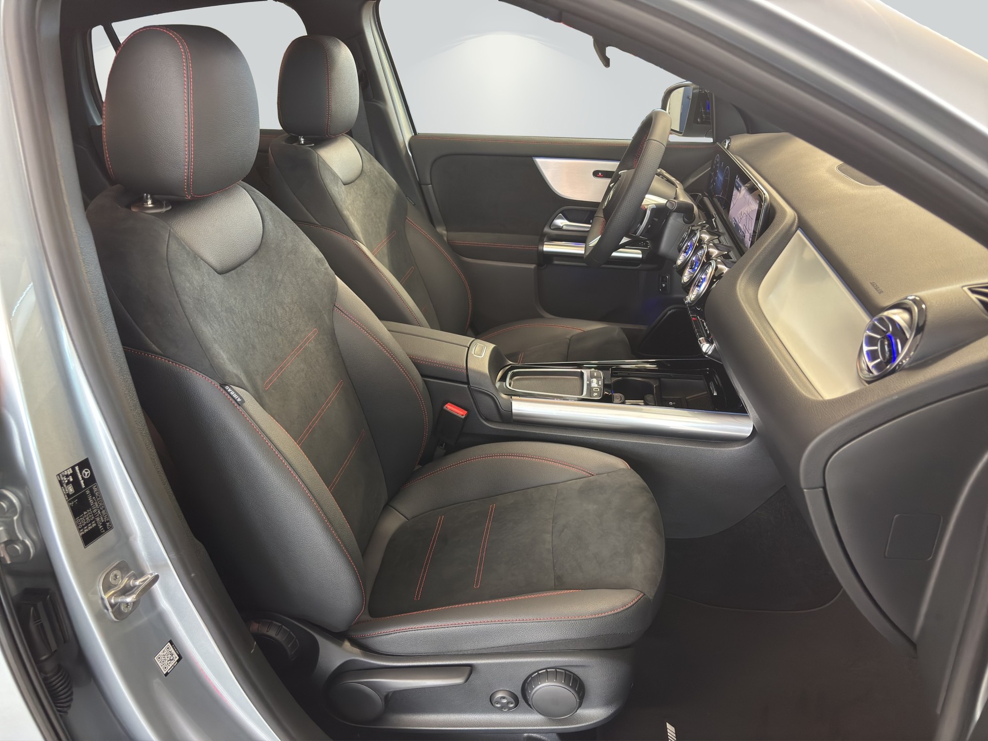 MERCEDES-BENZ GLA 220d 4Matic 8G-DCTSwiss Star - 11