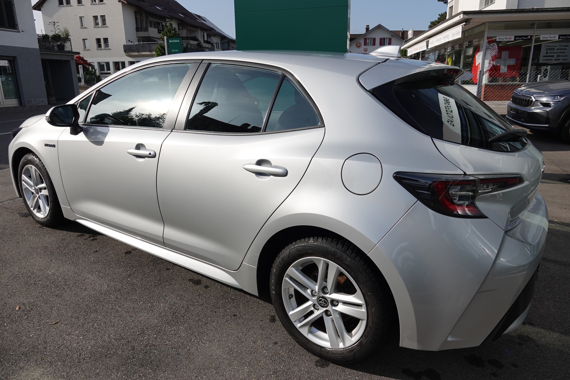 TOYOTA Corolla 1.8 HSD Comfort - 6