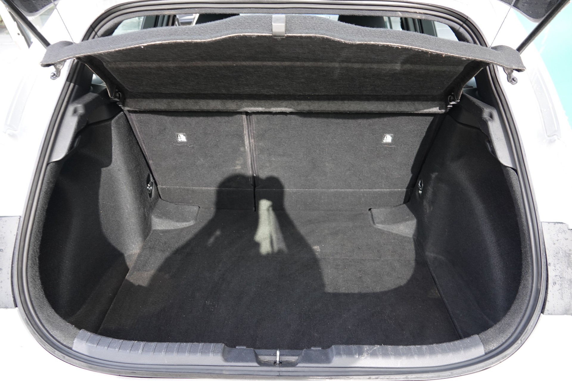 TOYOTA Corolla 1.8 HSD Comfort - 16