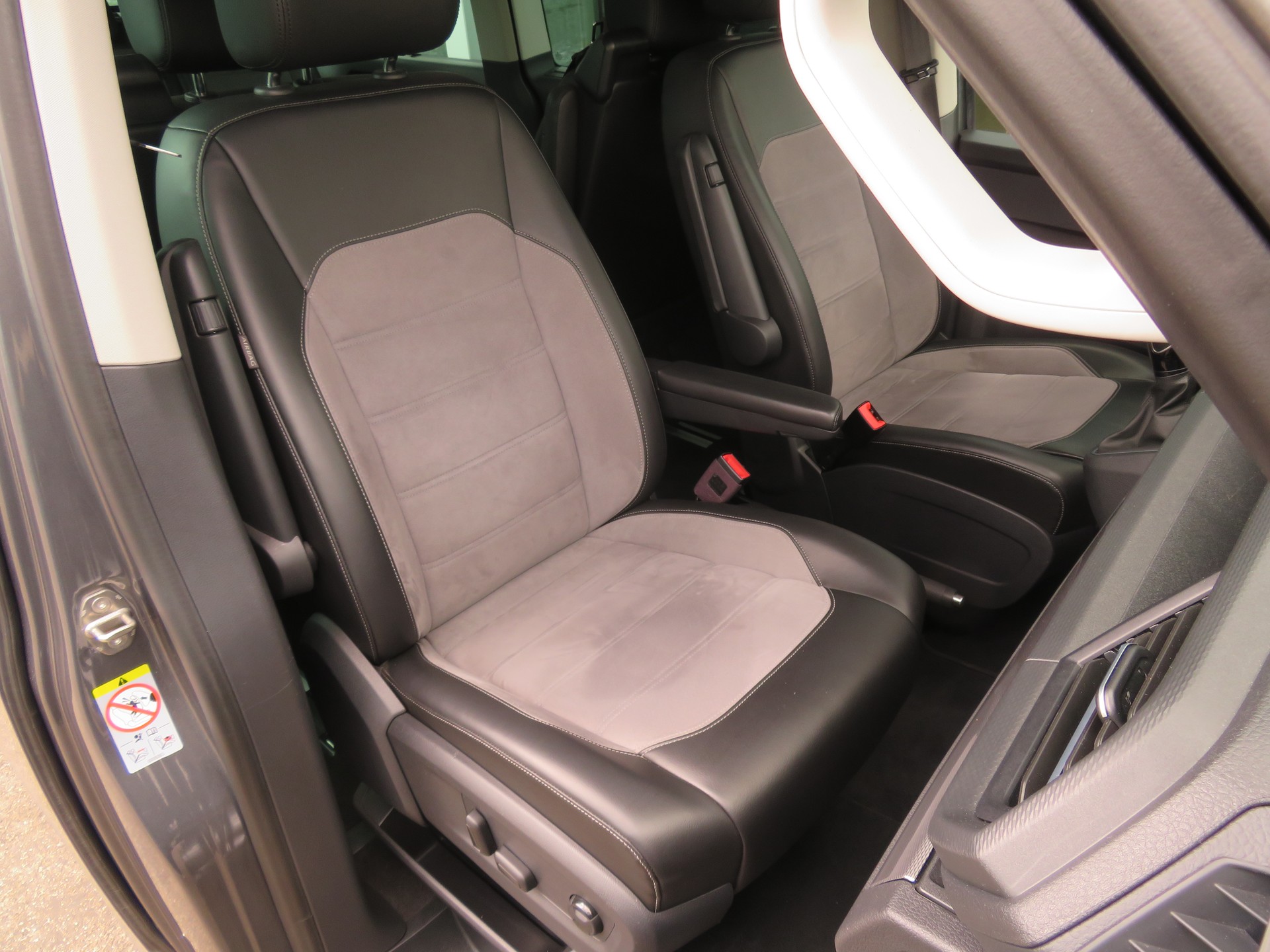 VW T6.1 Multivan 2.0 Bi-TDI Highline 4Motion DSG - 12