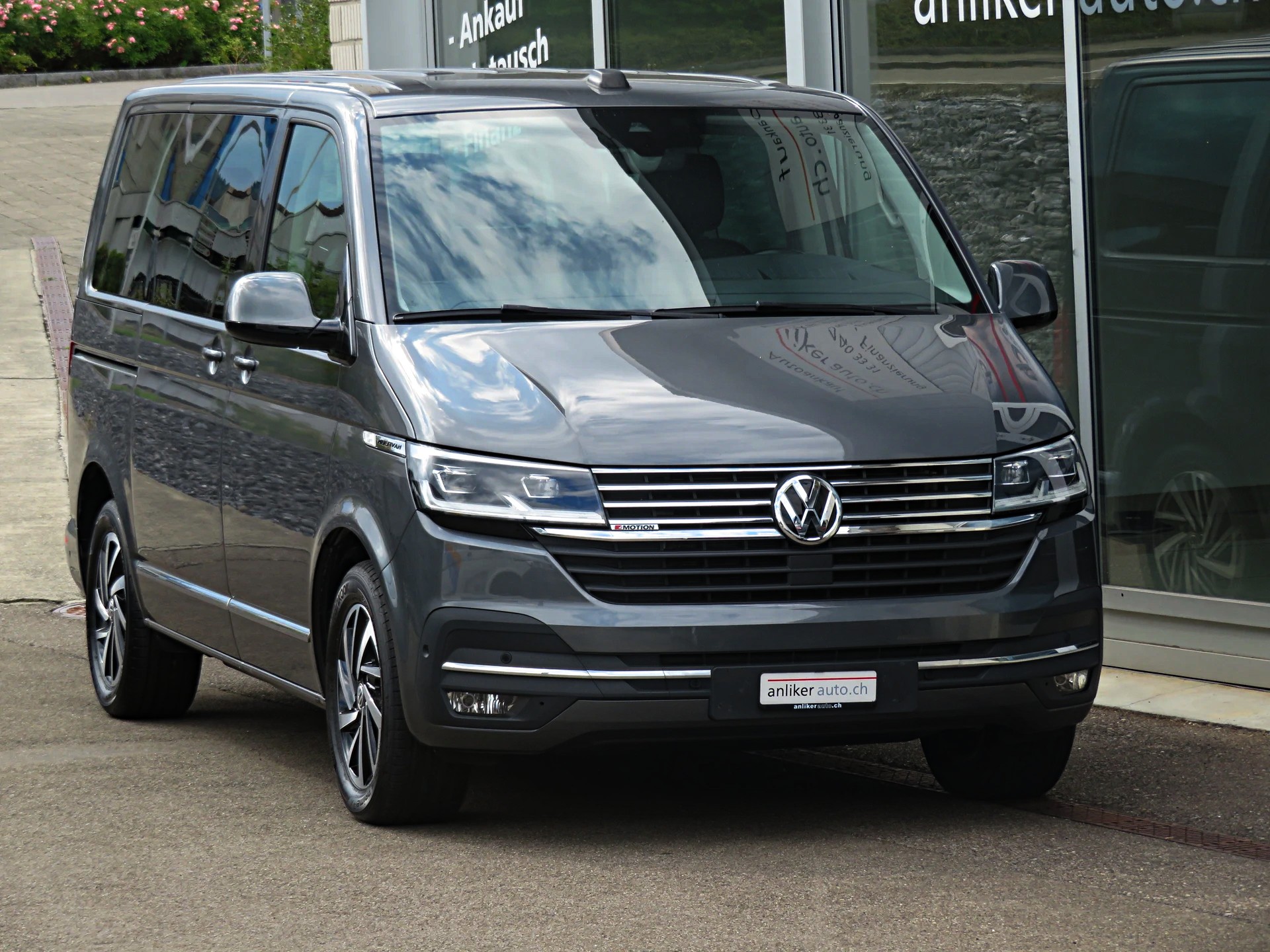 VW T6.1 Multivan 2.0 Bi-TDI Highline 4Motion DSG - 2