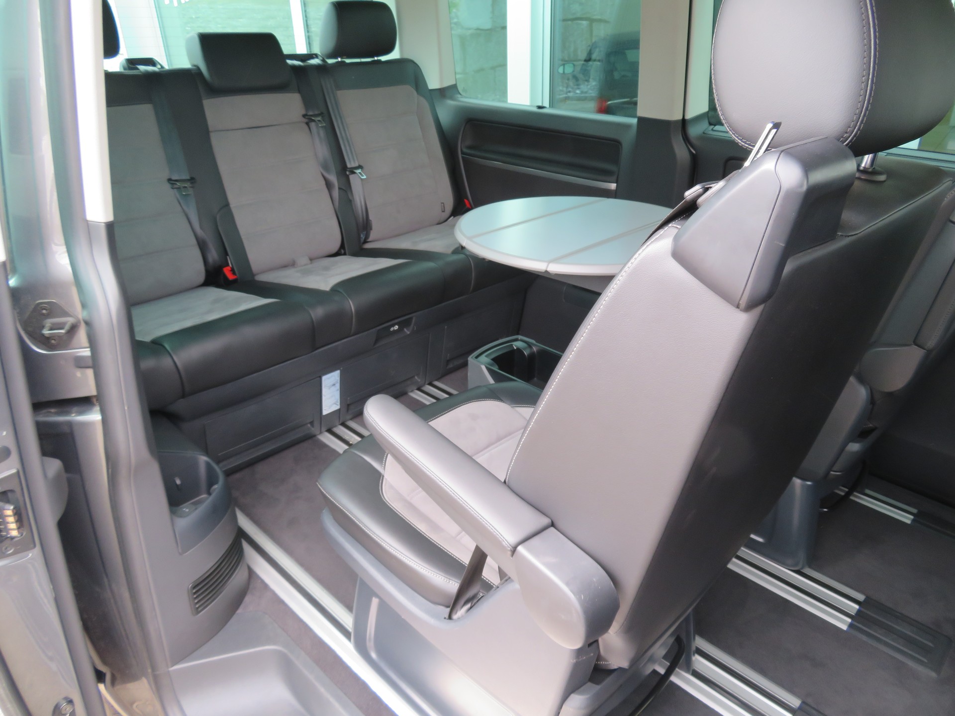 VW T6.1 Multivan 2.0 Bi-TDI Highline 4Motion DSG - 13