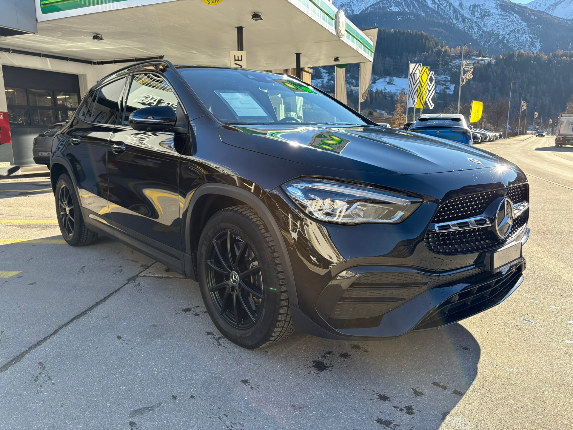 MERCEDES-BENZ GLA 250 AMG Line 4Matic - 2