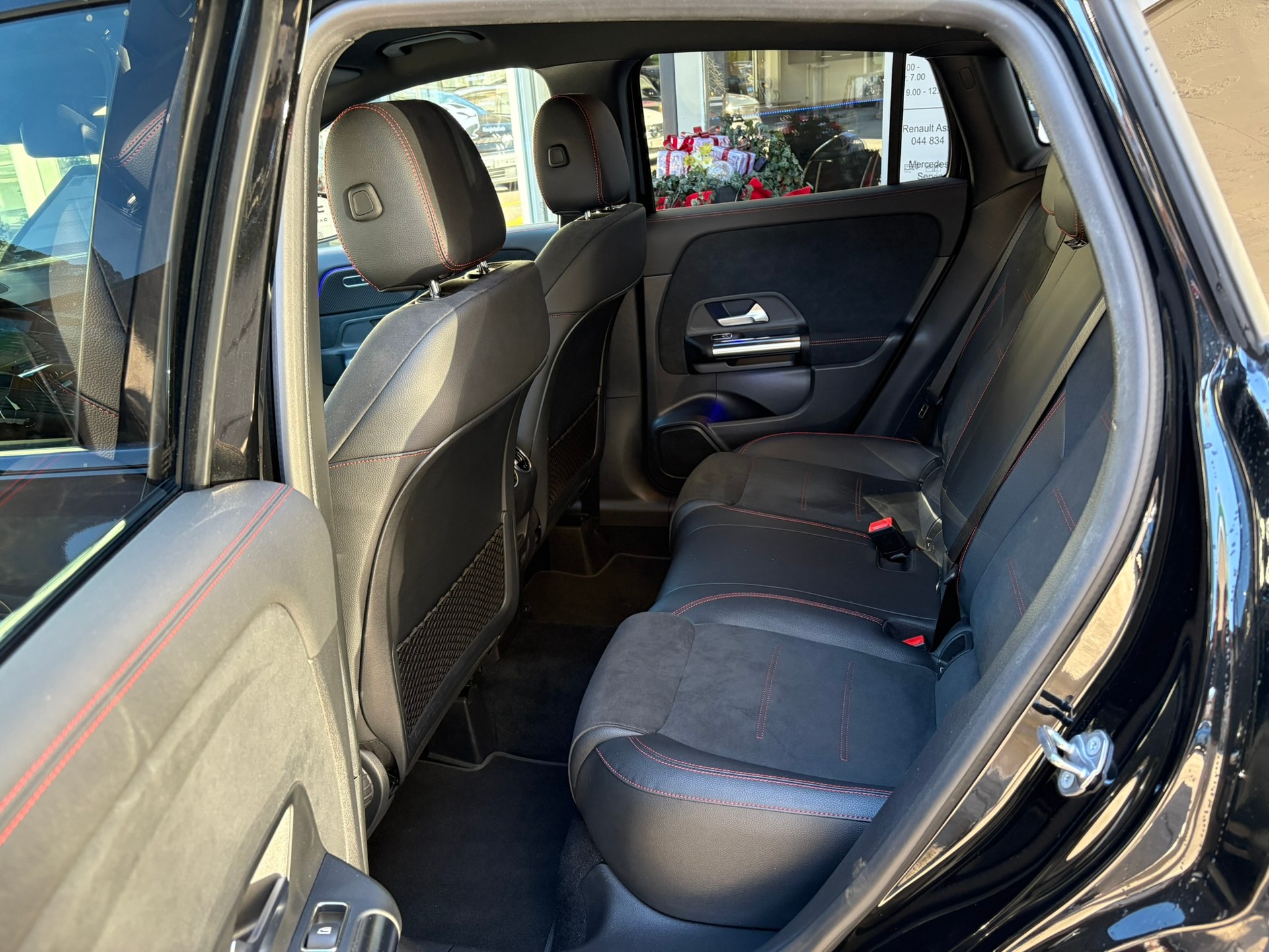 MERCEDES-BENZ GLA 250 AMG Line 4Matic - 10