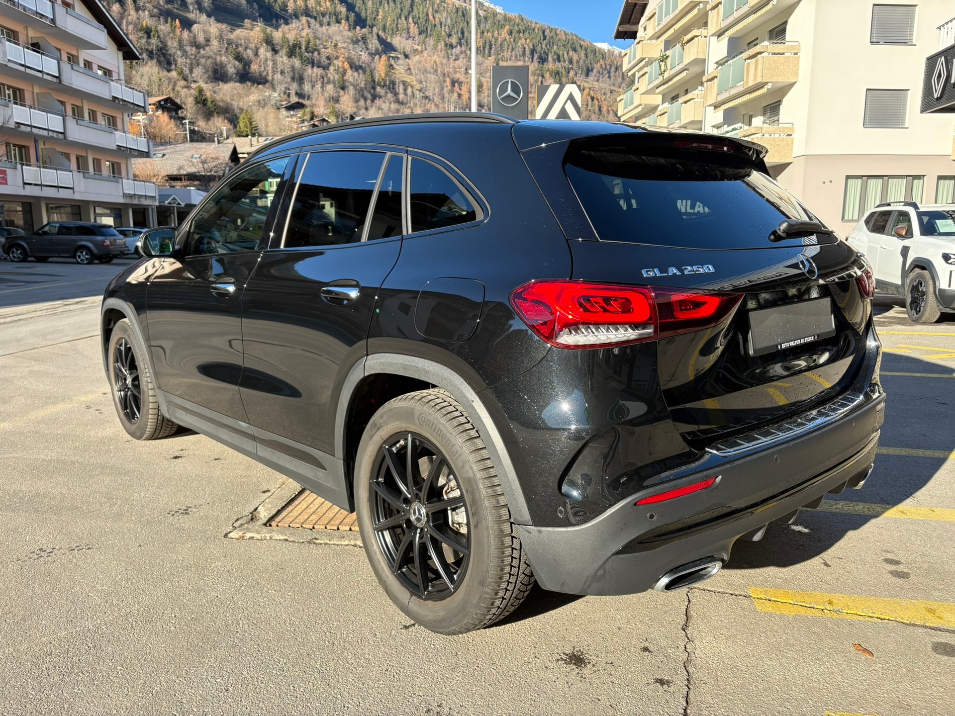 MERCEDES-BENZ GLA 250 AMG Line 4Matic - 5