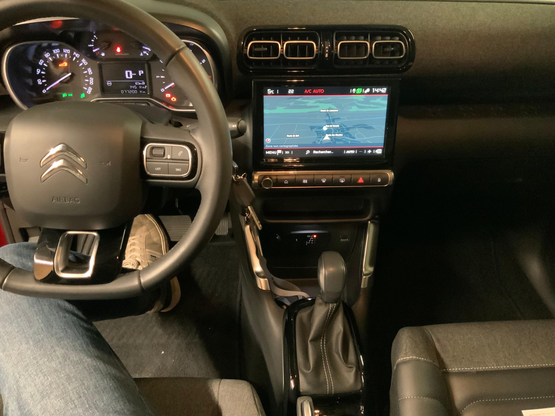 CITROEN C3 Aircross 1.2 PureTech 130 Shine - 11