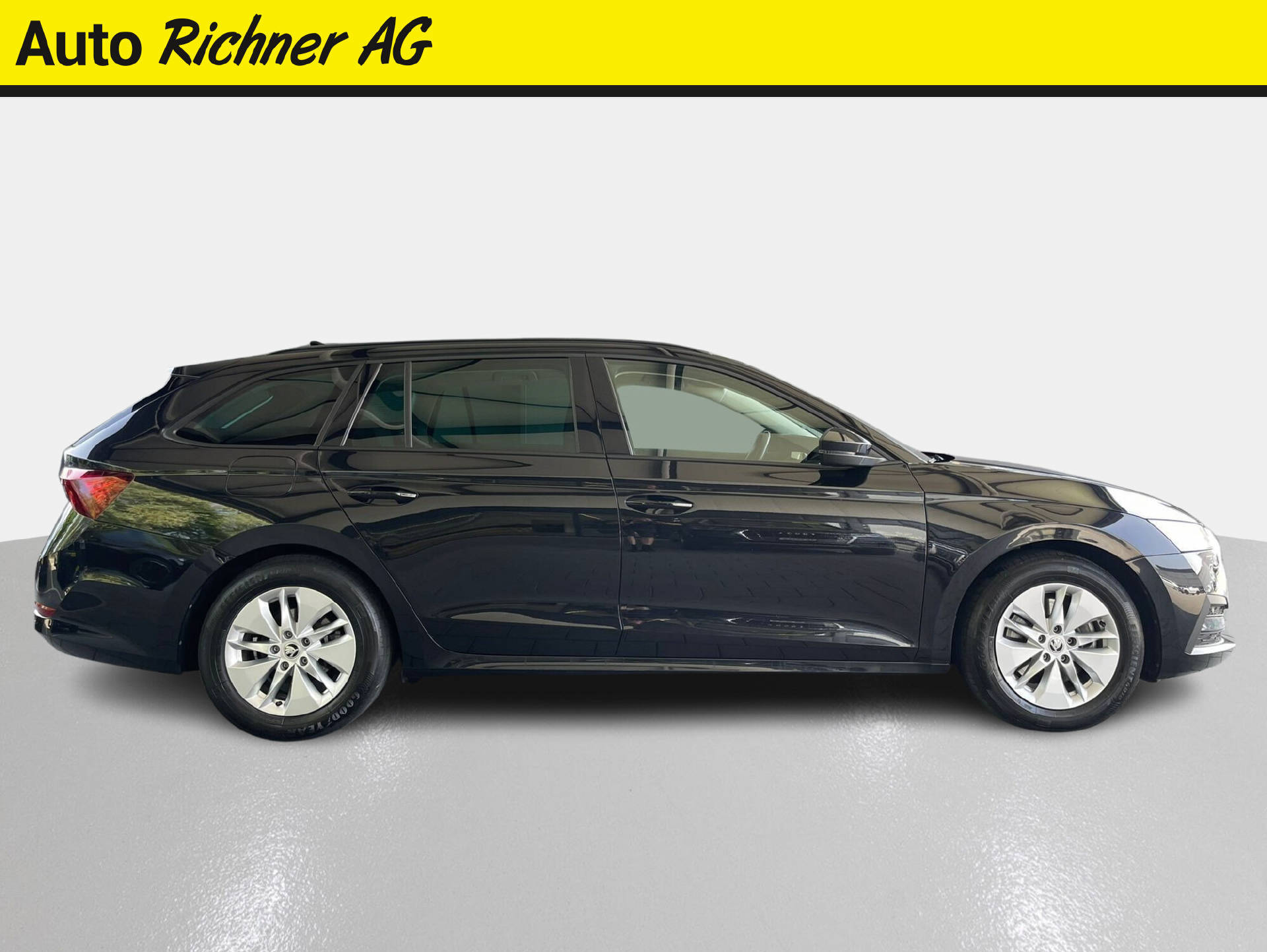 SKODA Octavia Combi 2.0 TDI Ambition 4×4 DSG-2