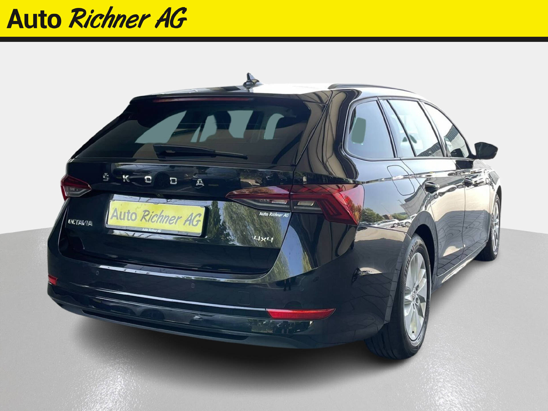 SKODA Octavia Combi 2.0 TDI Ambition 4×4 DSG-3