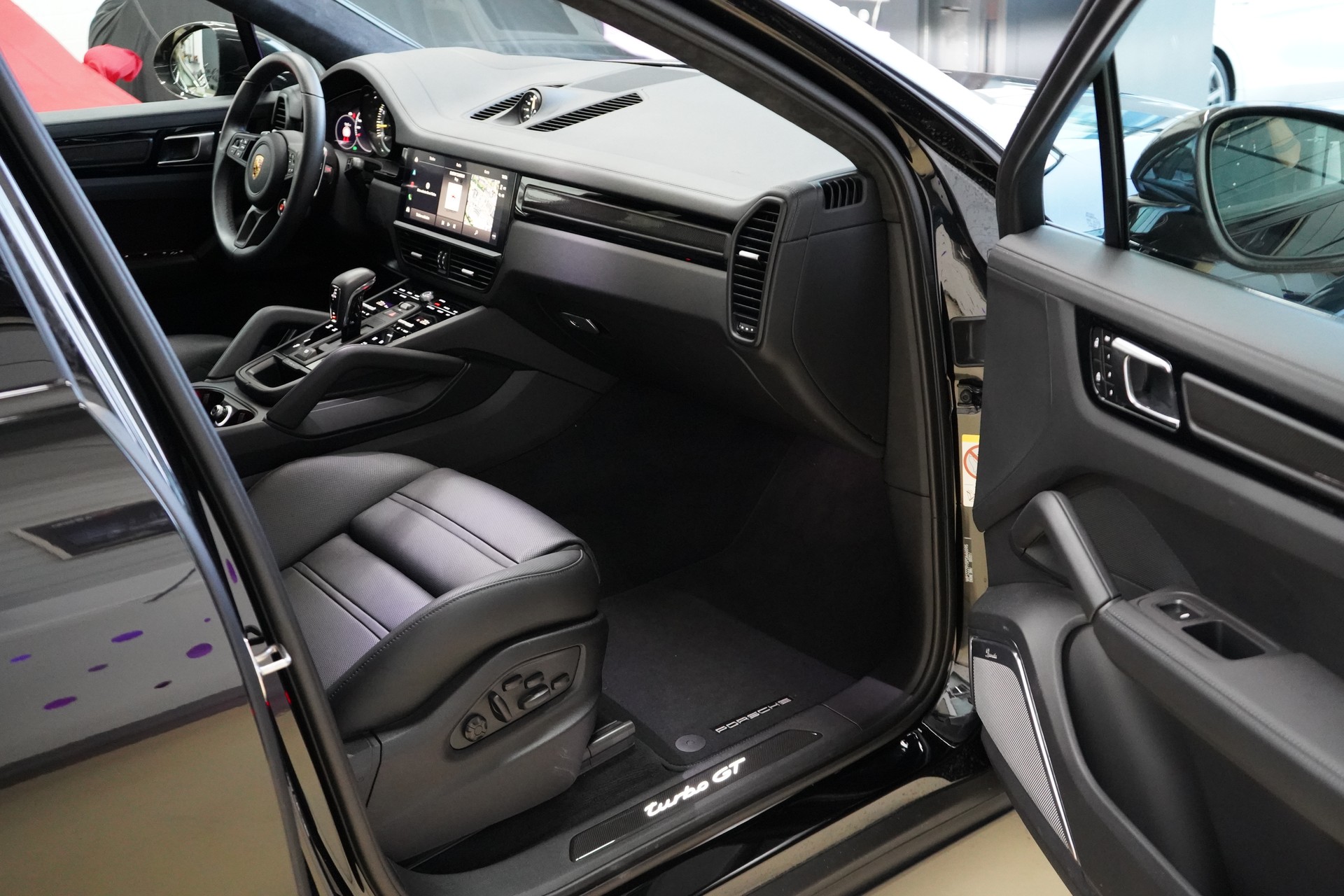 PORSCHE Cayenne Turbo GT - 26