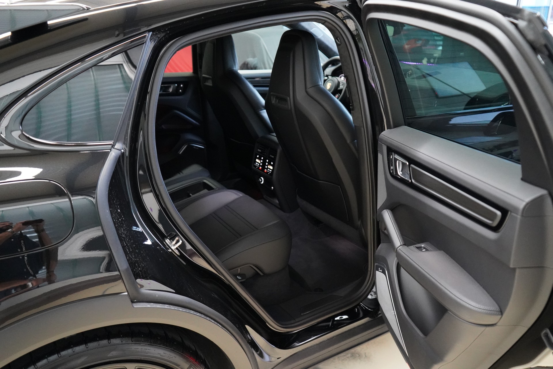 PORSCHE Cayenne Turbo GT - 28