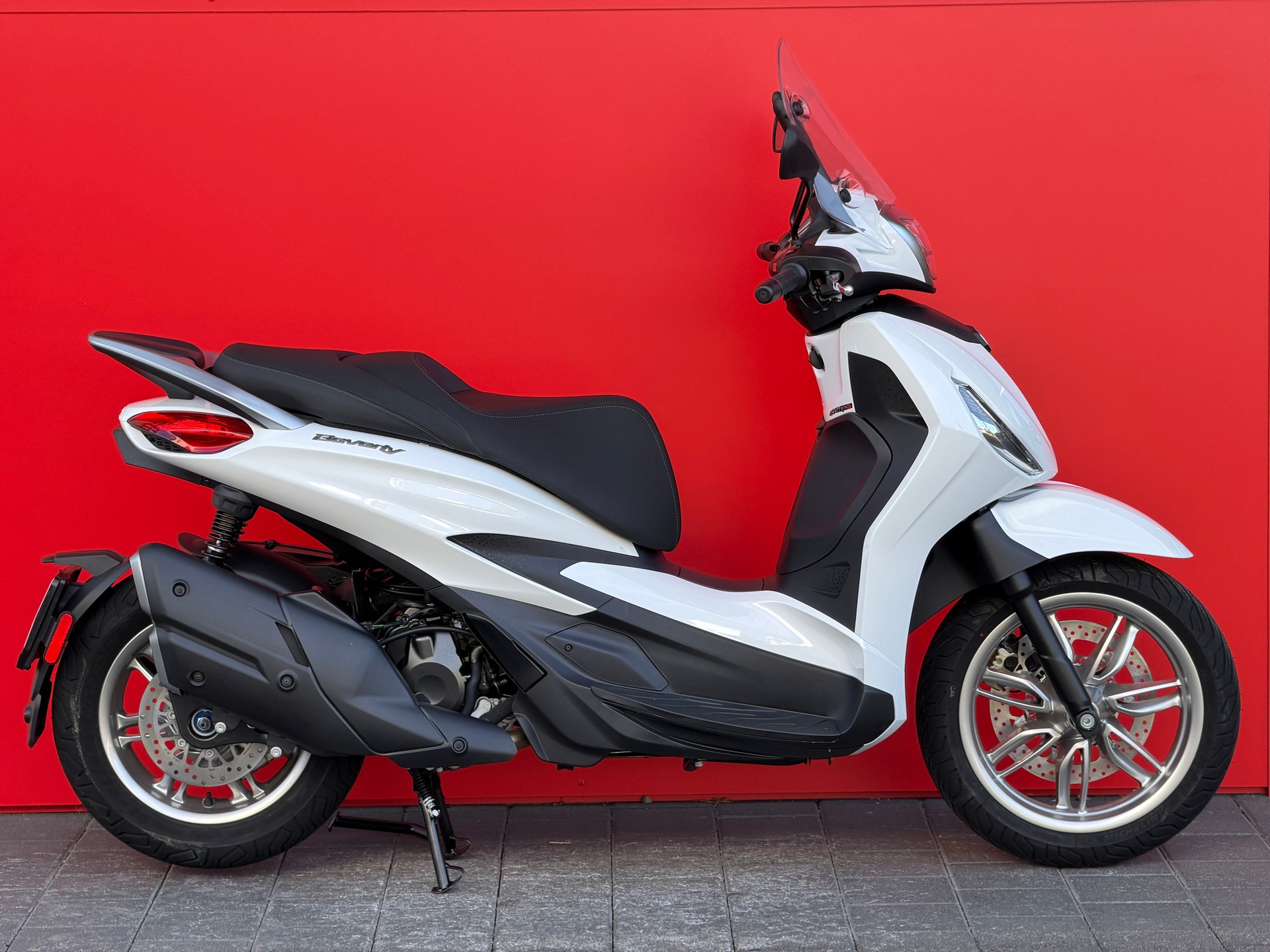 PIAGGIO Beverly 400 E5+ - 1