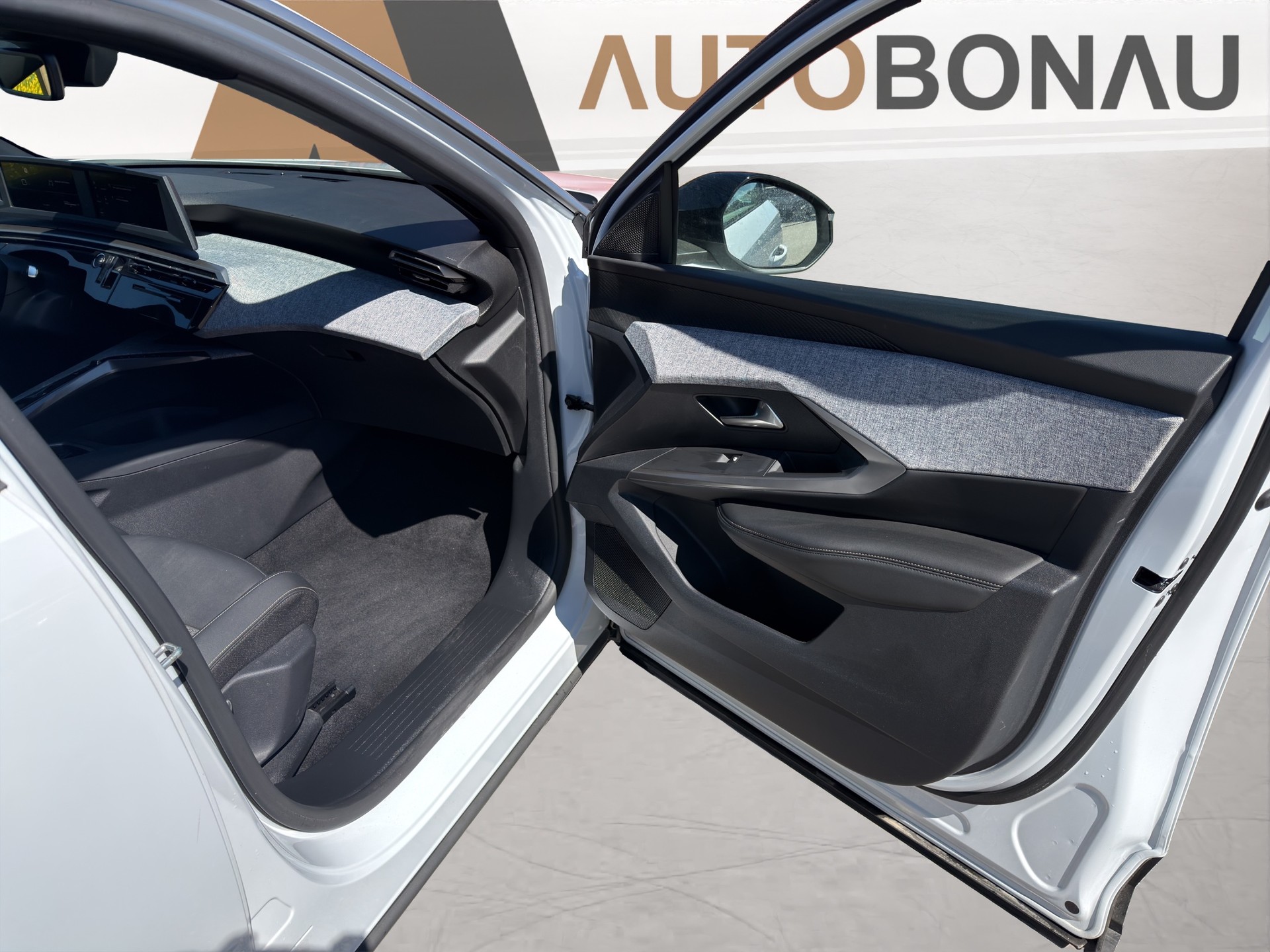 PEUGEOT 5008 145 Hybrid e-DCS6 Allure - 14