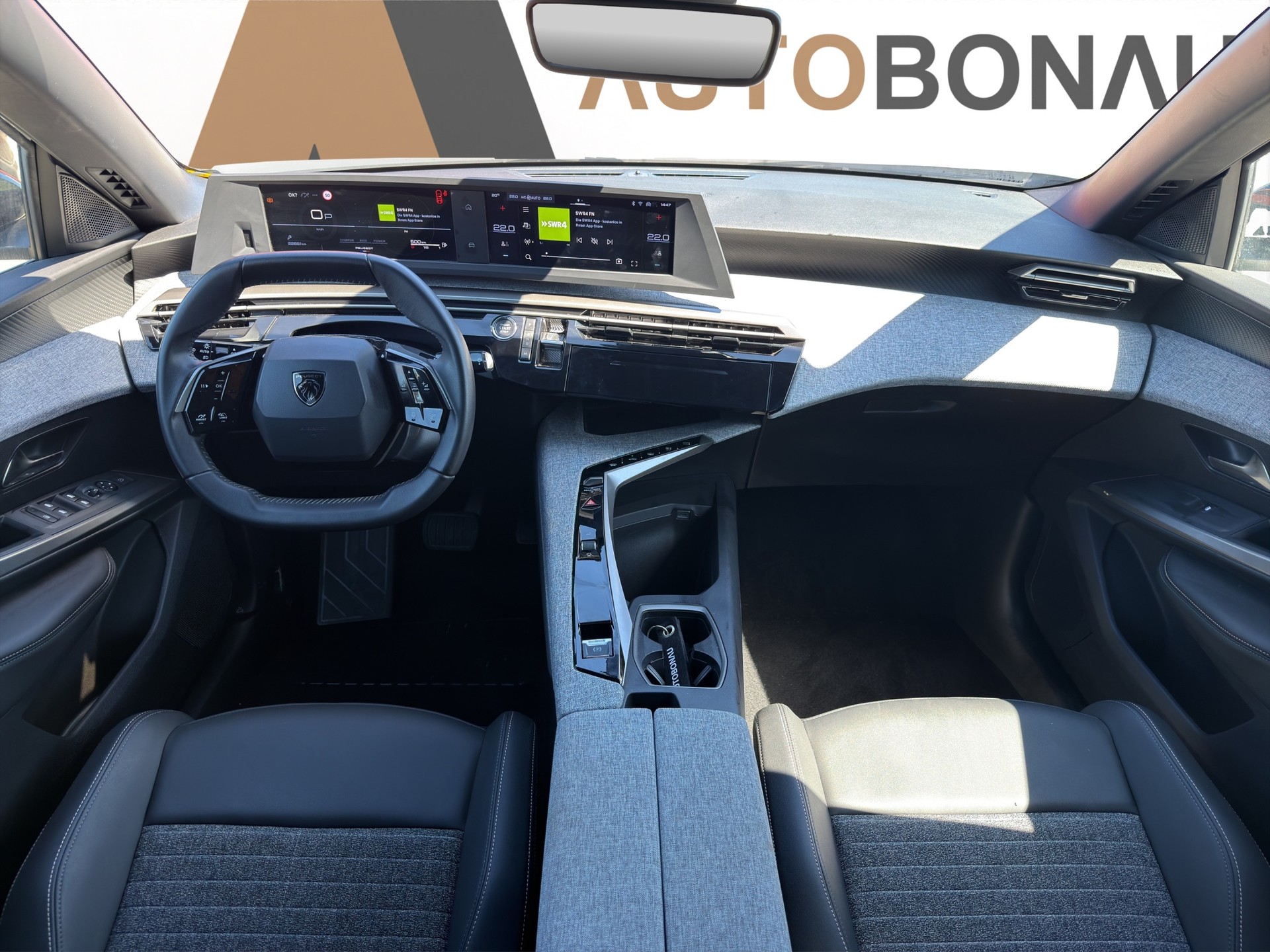 PEUGEOT 5008 145 Hybrid e-DCS6 Allure - 12