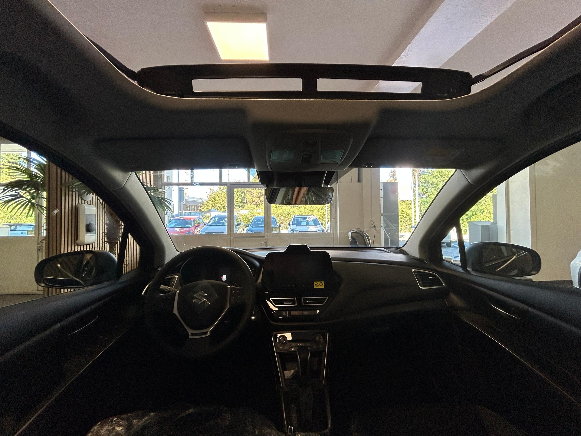 SUZUKI S-Cross 1.4 T Piz Sulai Top Hybrid 4x4 4 ROUES HIVER OFFERT - 9
