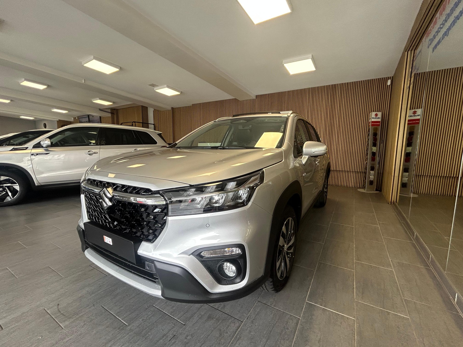 SUZUKI S-Cross 1.4 T Piz Sulai Top Hybrid 4x4 4 ROUES HIVER OFFERT - 5