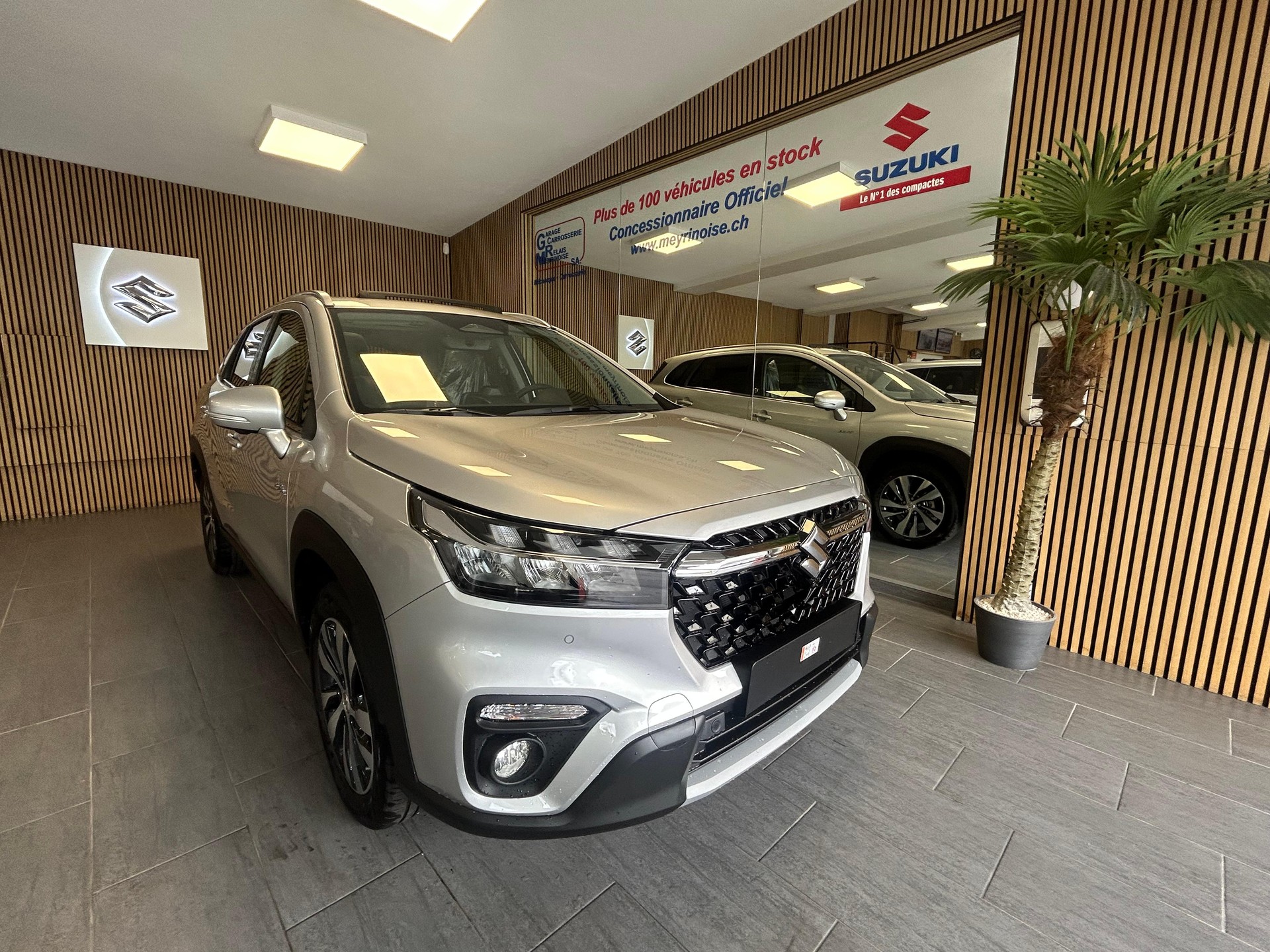SUZUKI S-Cross 1.4 T Piz Sulai Top Hybrid 4x4 4 ROUES HIVER OFFERT - 3