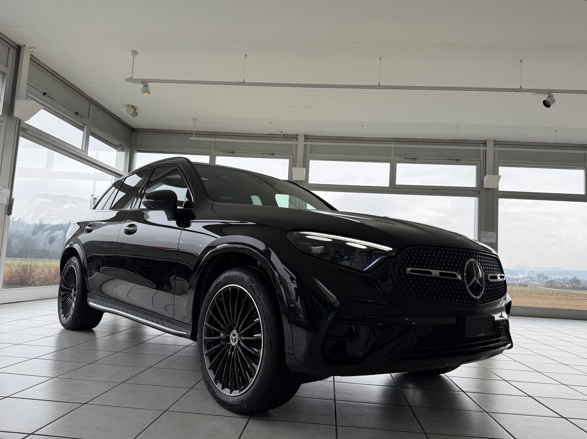 MERCEDES-BENZ GLC 300 e 4MATIC EQ Star