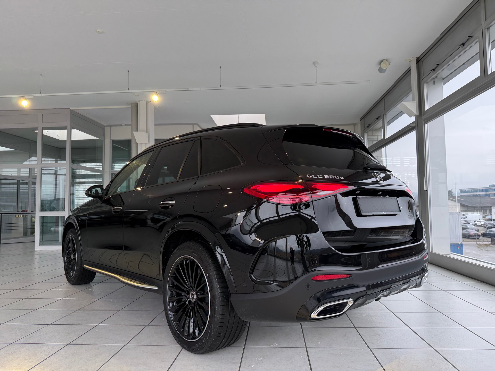 MERCEDES-BENZ GLC 300 e 4MATIC EQ Star - 3
