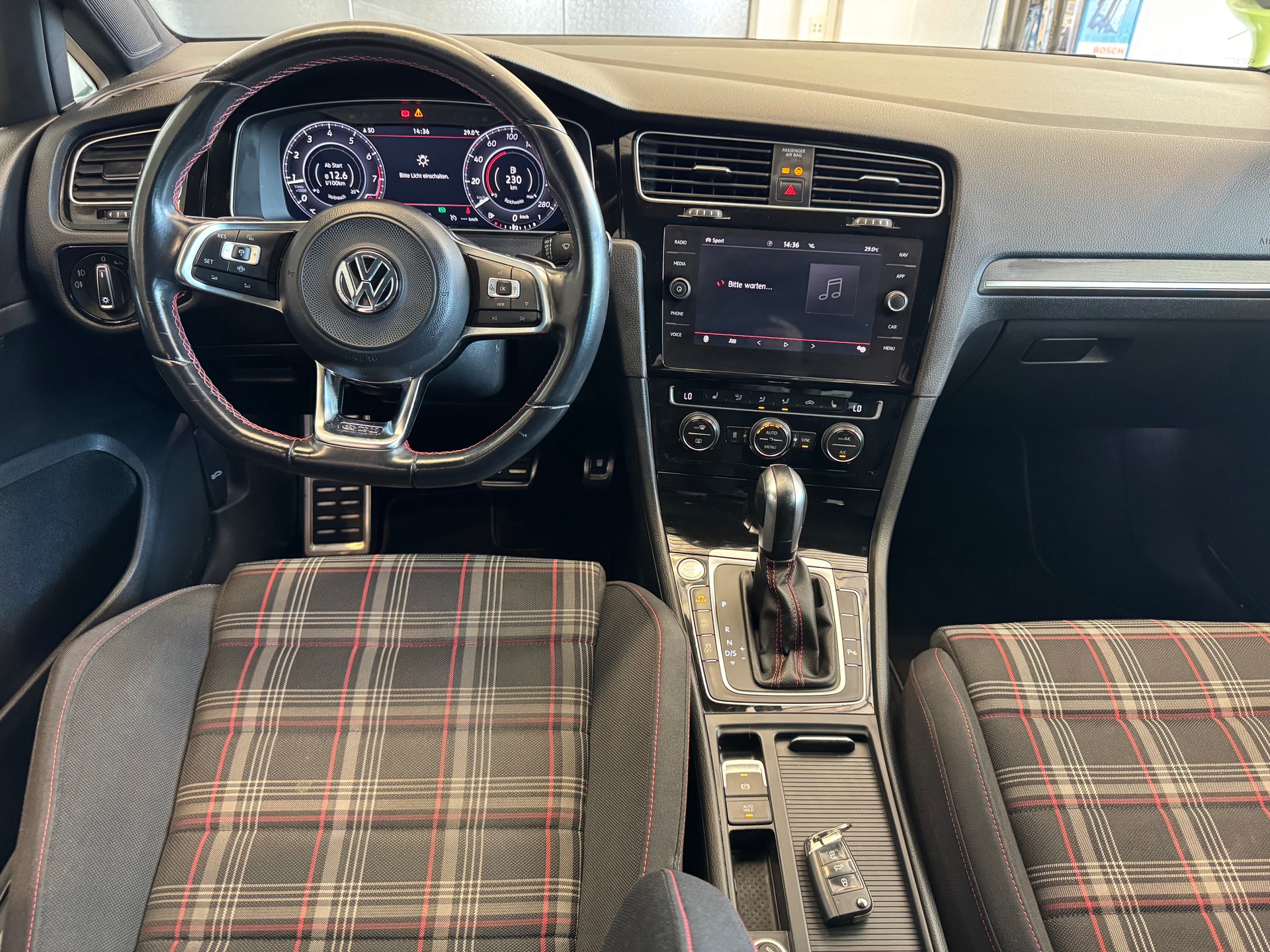 VW Golf 2.0 TSI GTI Performance DSG - 3