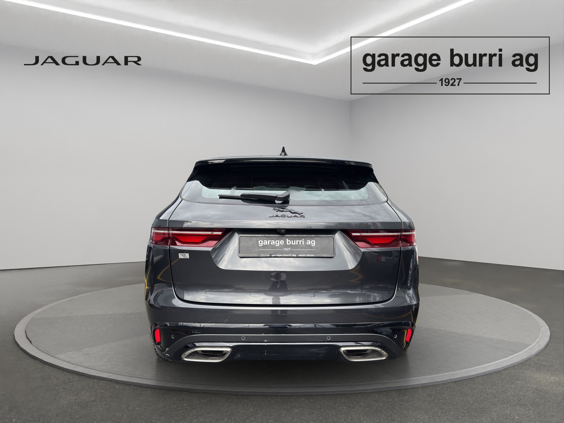 JAGUAR F-Pace 3.0 D I6 R-Dynamic HSE AWD - 4