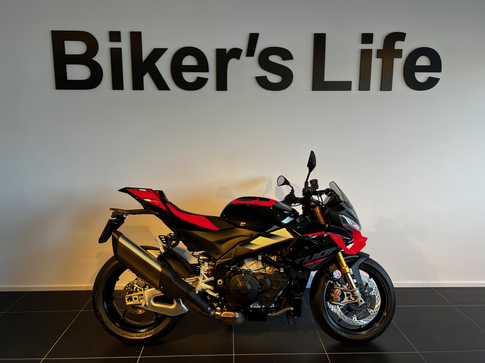 APRILIA Tuono V4 1100 Factory