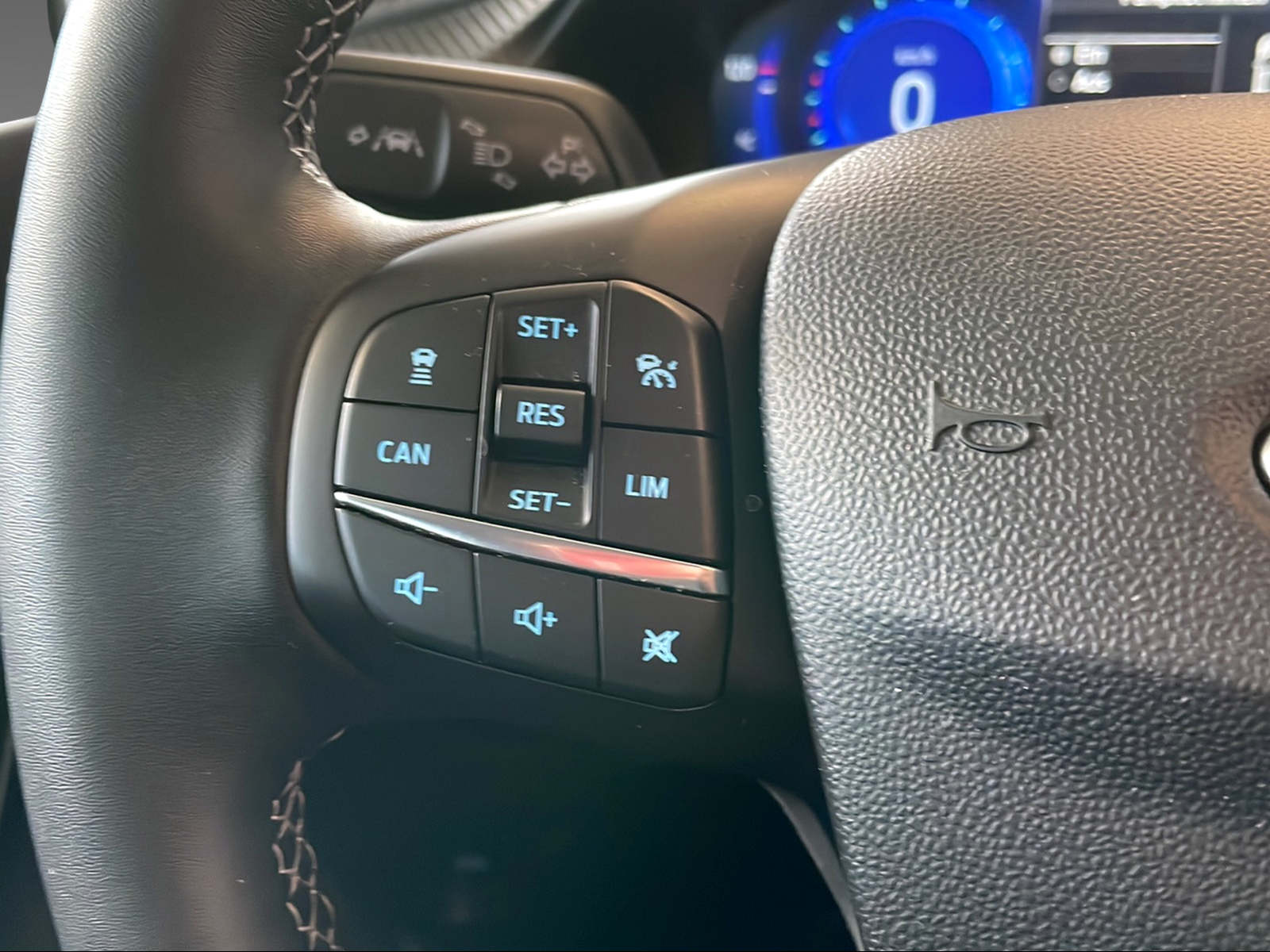 FORD Fiesta 1.0 EcoB Hybrid Titanium Vignale - 7