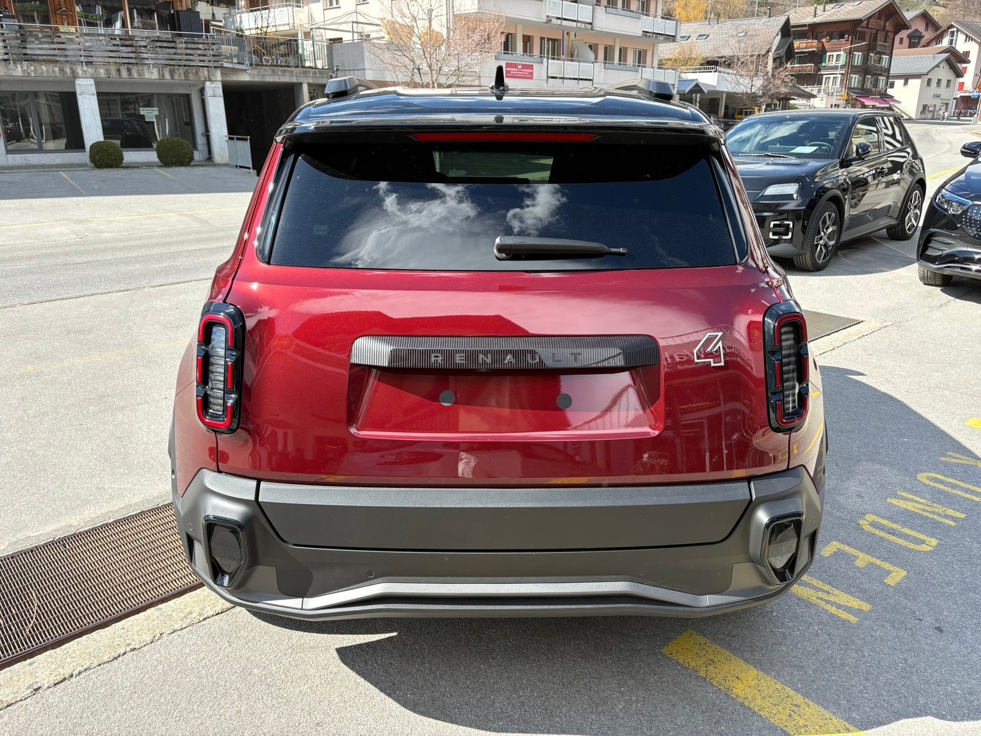 RENAULT R4 E-Tech CR 52kWh Iconic - 4