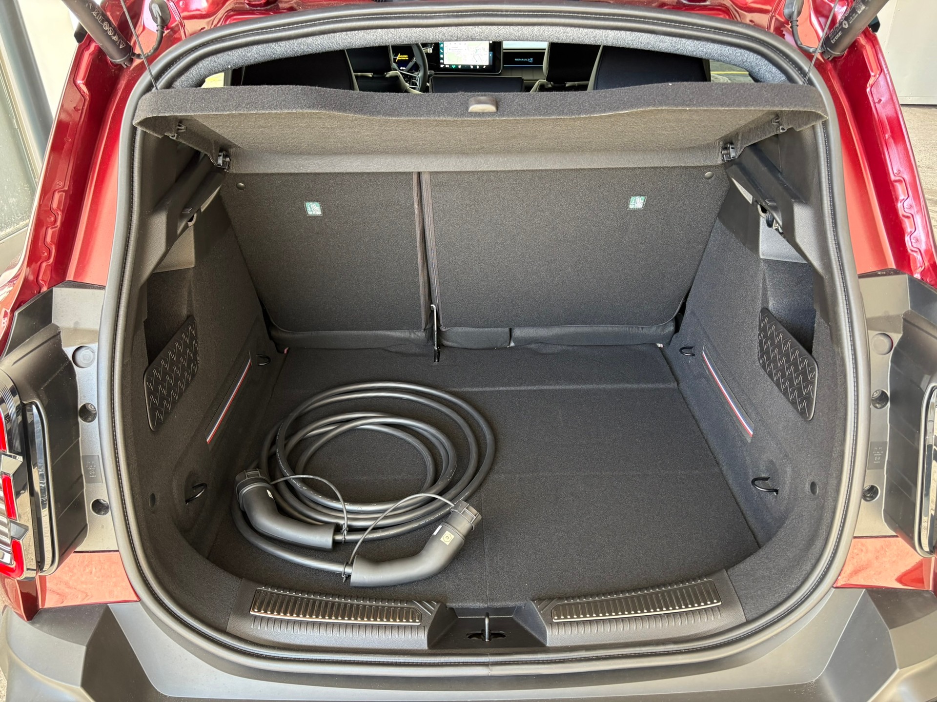 RENAULT R4 E-Tech CR 52kWh Iconic - 12