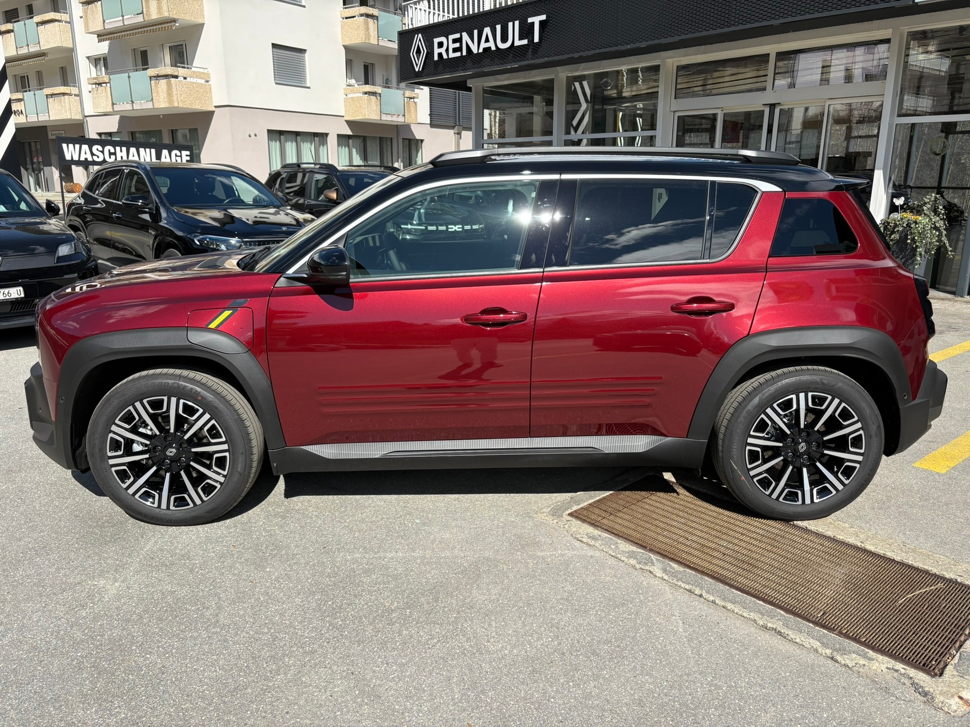 RENAULT R4 E-Tech CR 52kWh Iconic - 6