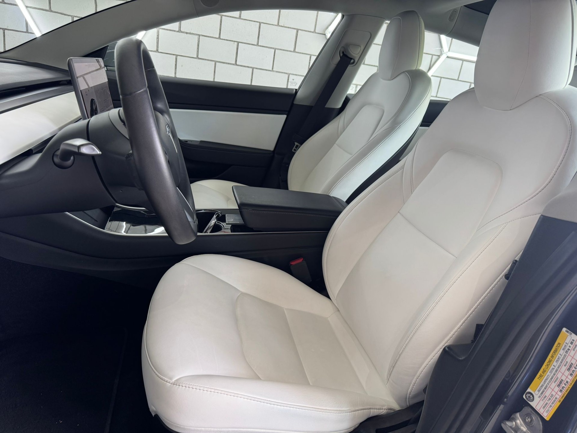 TESLA Model 3 Long Range Dual Motor AWD - 4