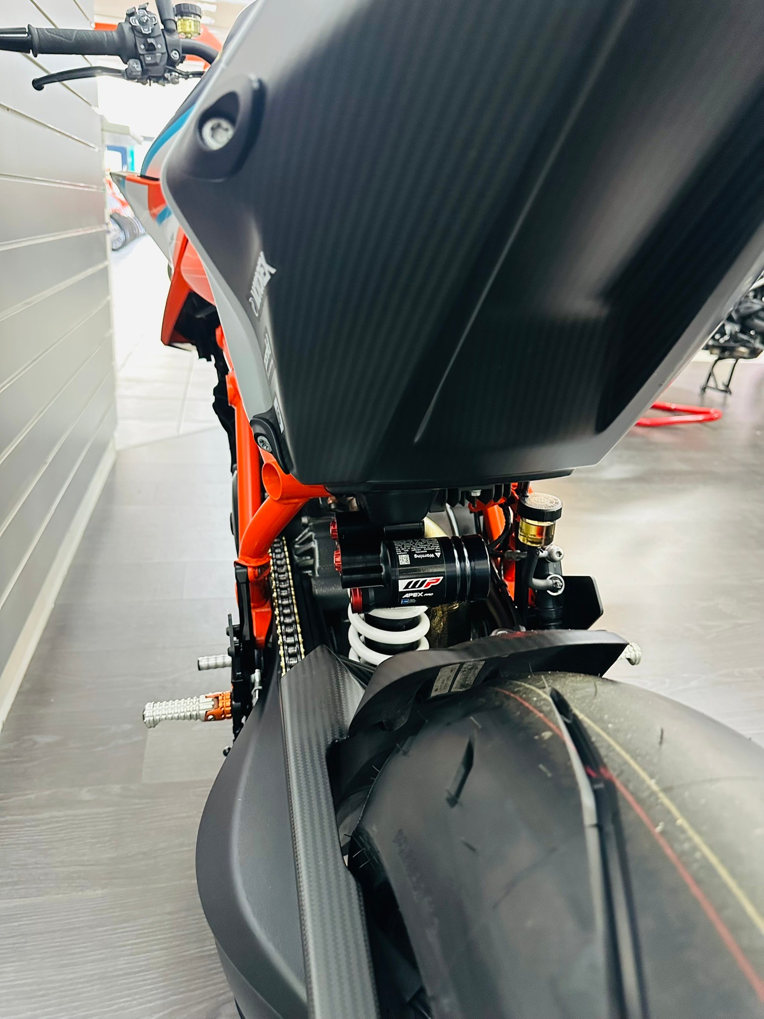 KTM 1290 Super Duke RR - 10