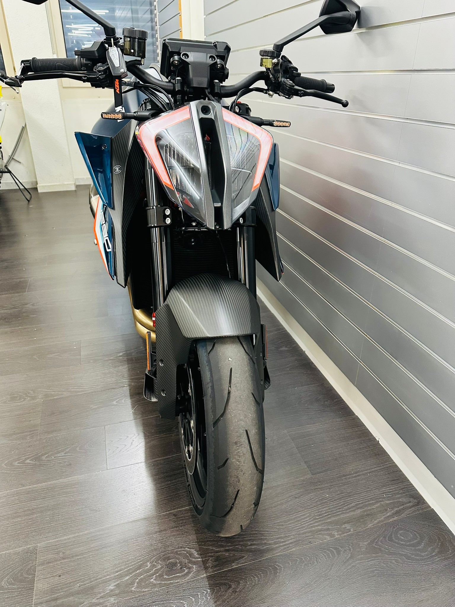KTM 1290 Super Duke RR - 12