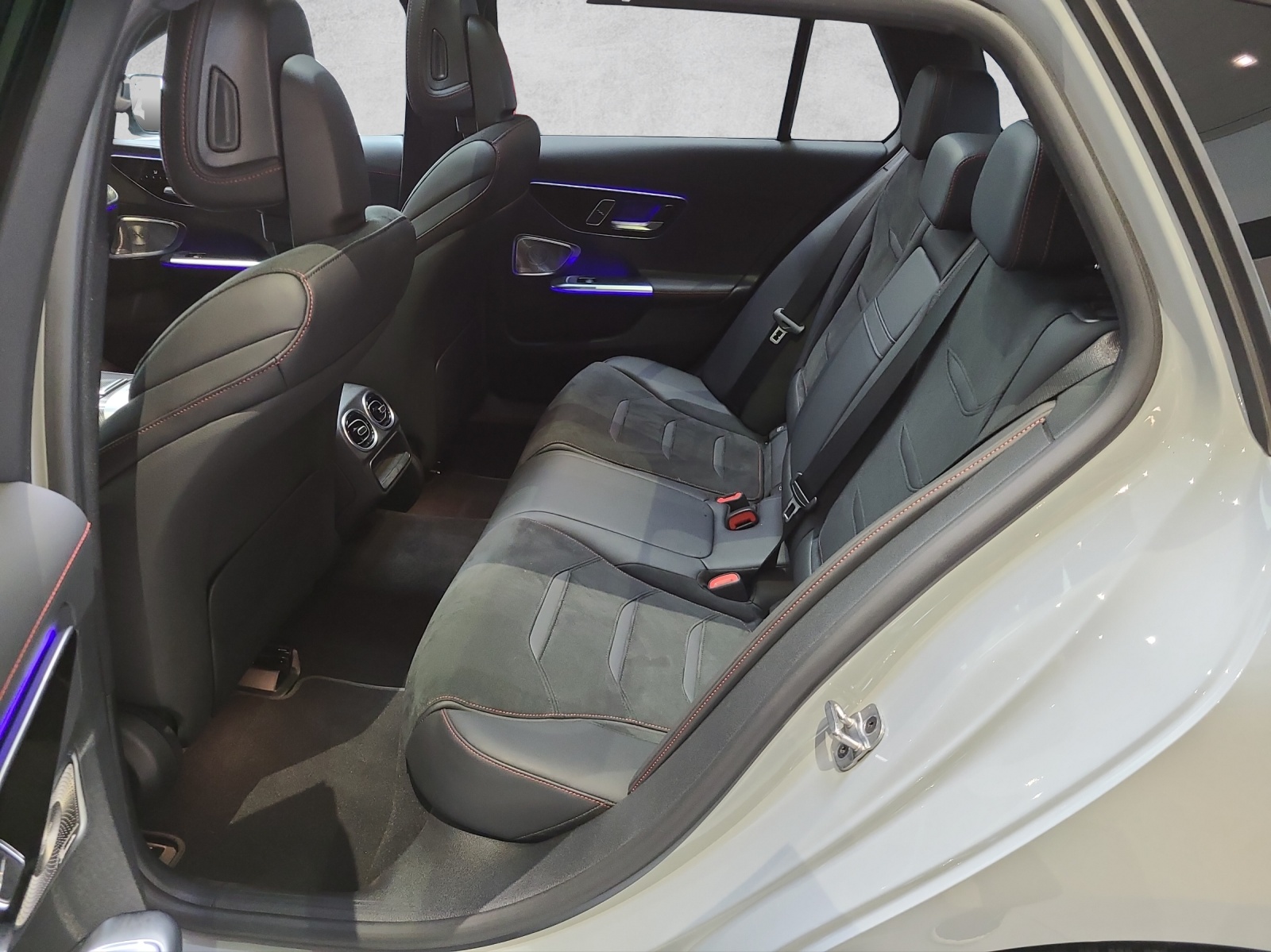 MERCEDES-BENZ C 43 AMG E - 10