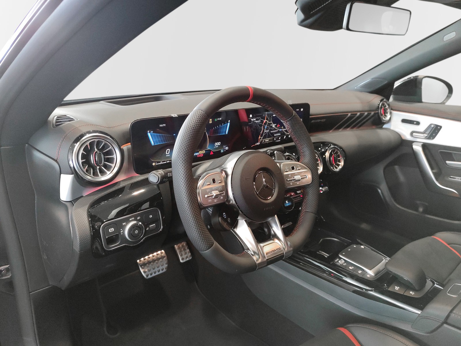 MERCEDES-BENZ CLA 35 AMG 4Matic Shooting Brake - 12