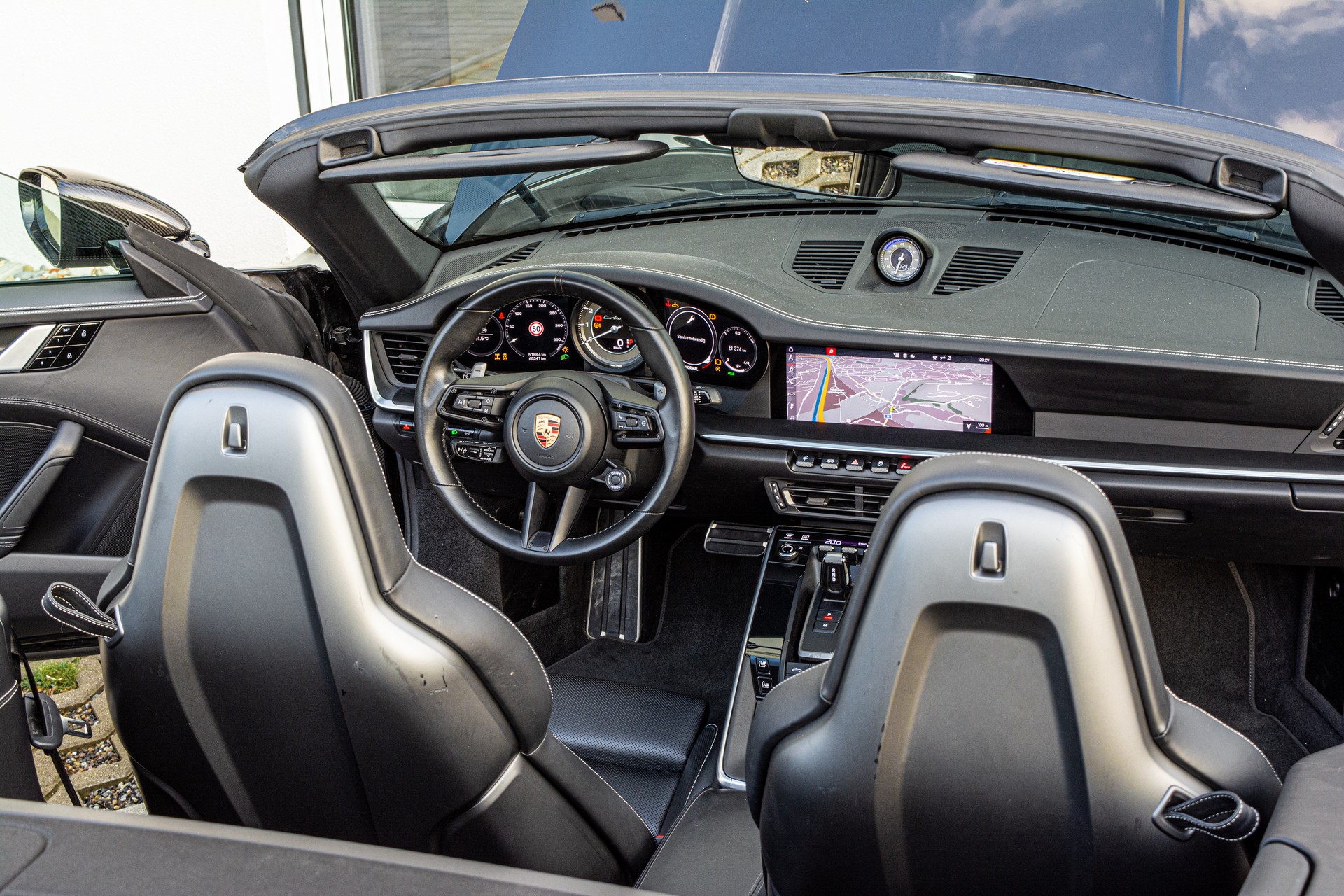 PORSCHE 911 Turbo S Cabriolet PDK - 23