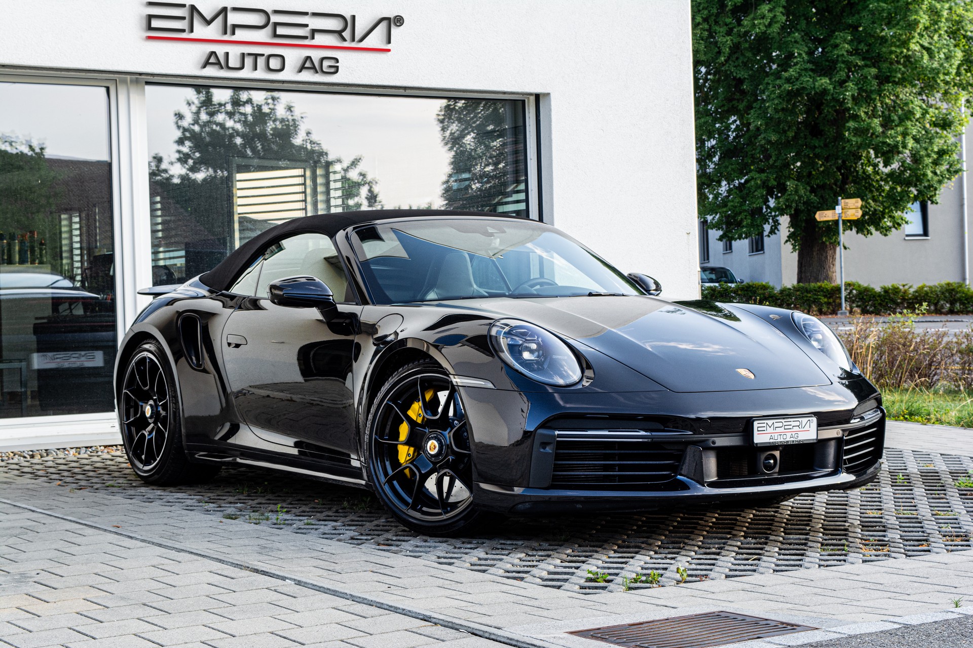PORSCHE 911 Turbo S Cabriolet PDK - 2