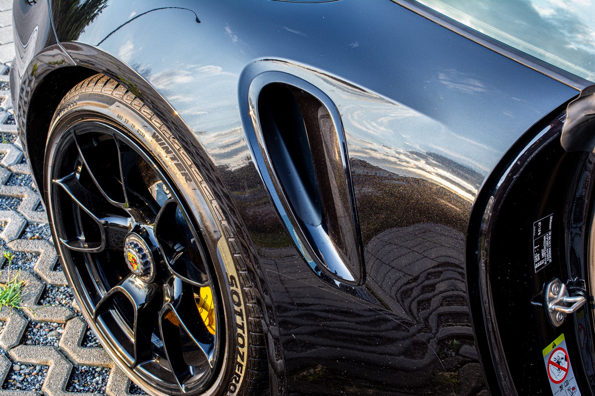 PORSCHE 911 Turbo S Cabriolet PDK - 26
