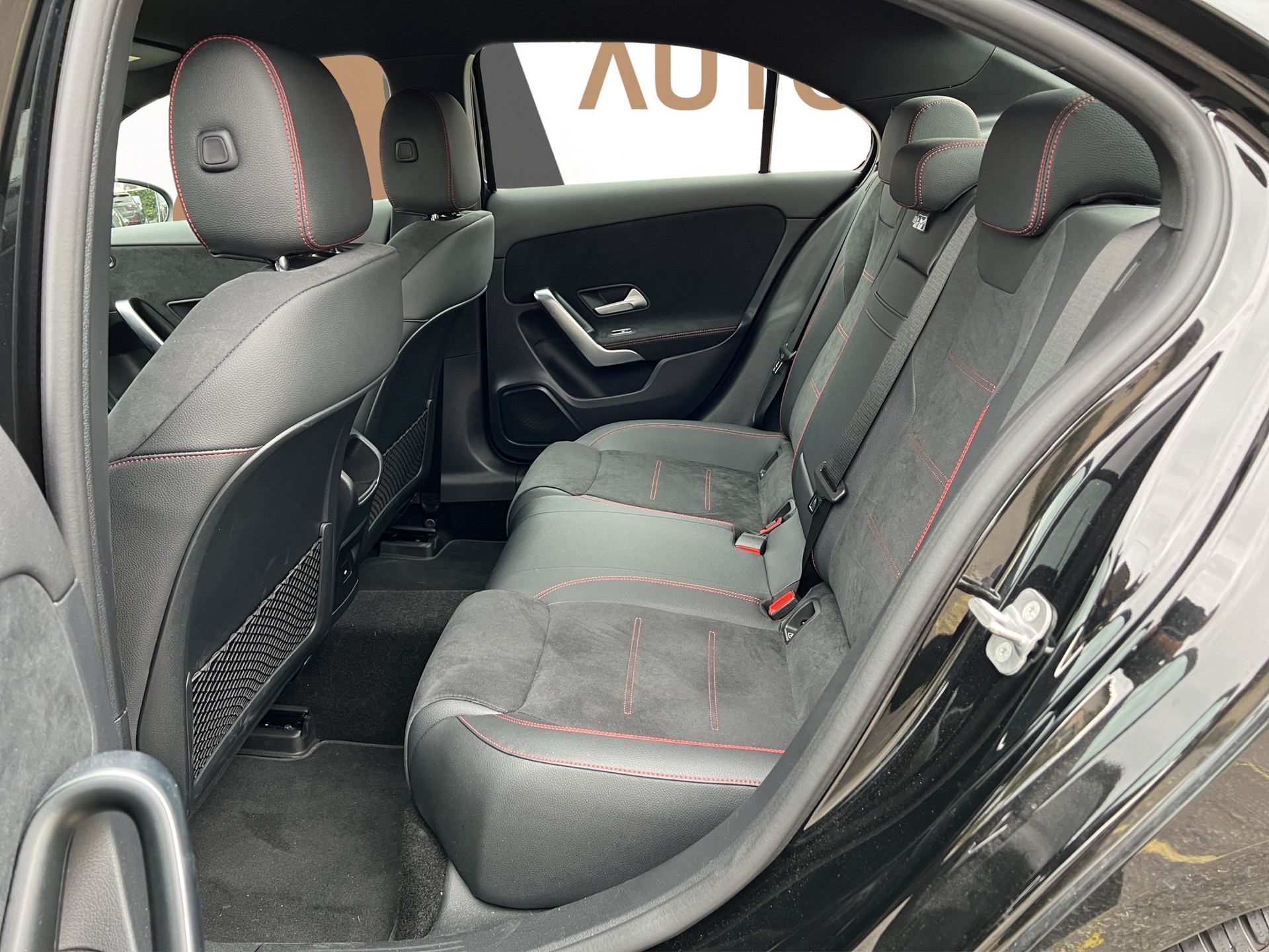 MERCEDES-BENZ A 250 AMG Line 4 Matic Limousine - 17