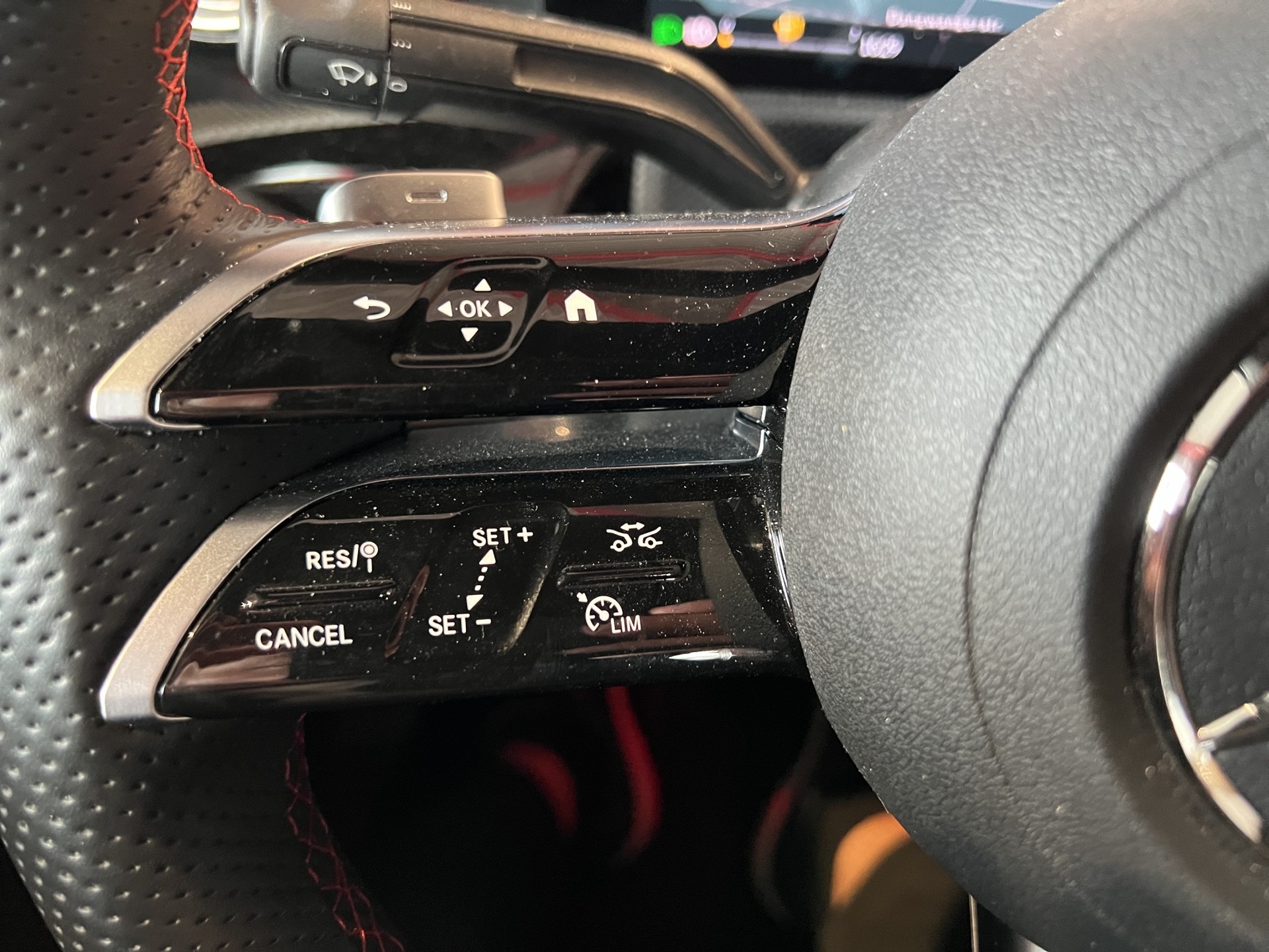 MERCEDES-BENZ A 250 AMG Line 4 Matic Limousine - 32