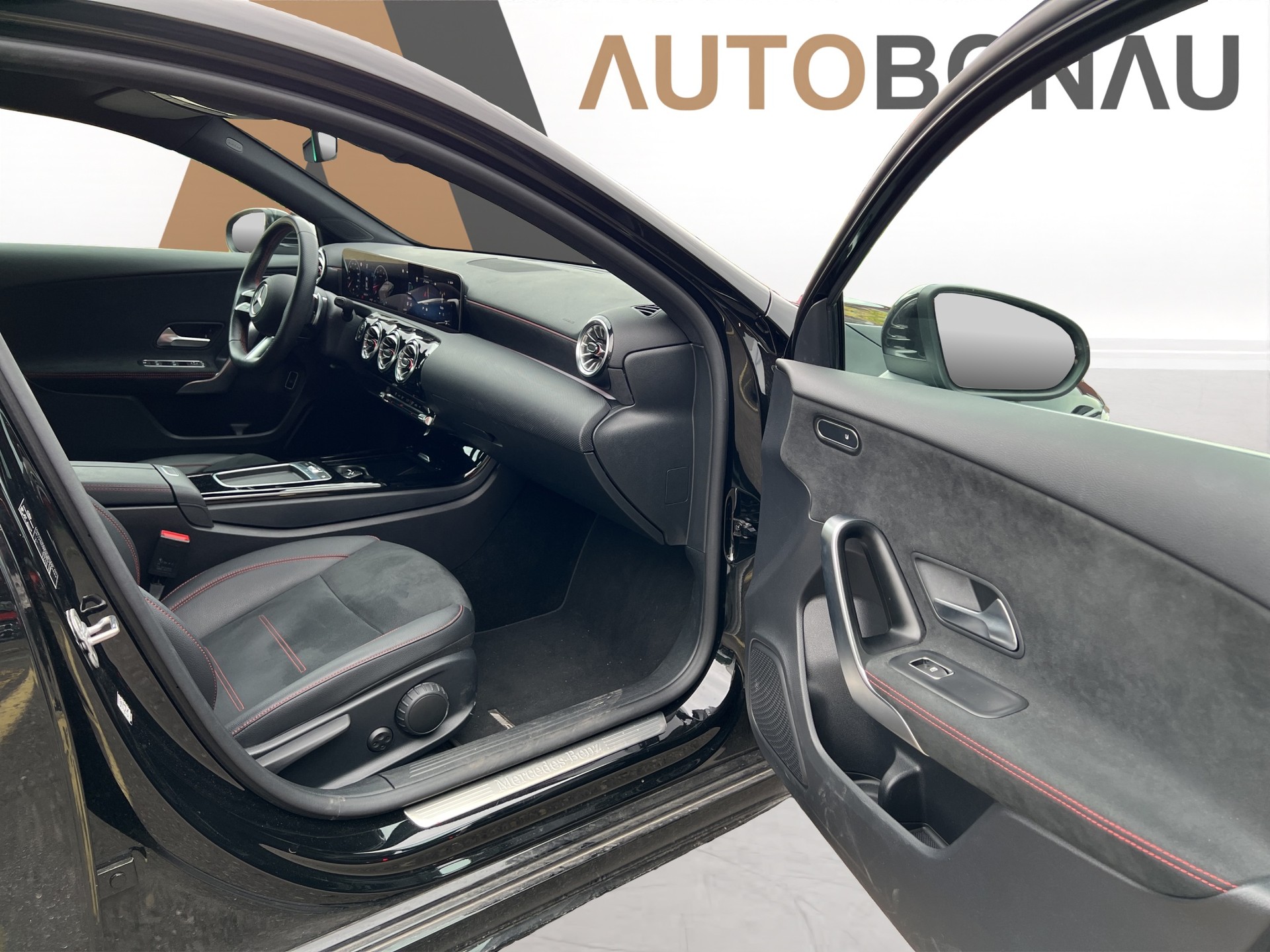 MERCEDES-BENZ A 250 AMG Line 4 Matic Limousine - 14