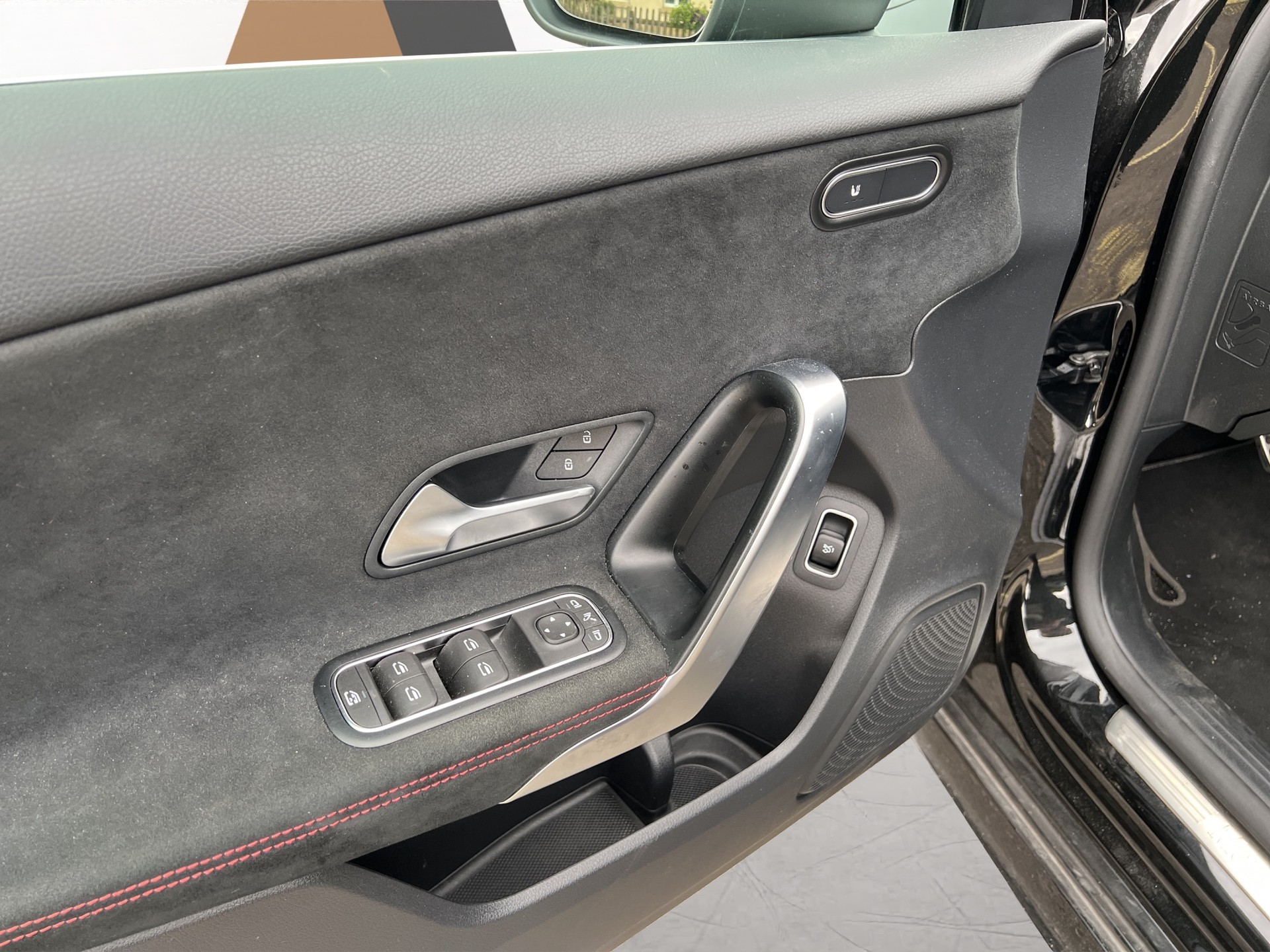MERCEDES-BENZ A 250 AMG Line 4 Matic Limousine - 11