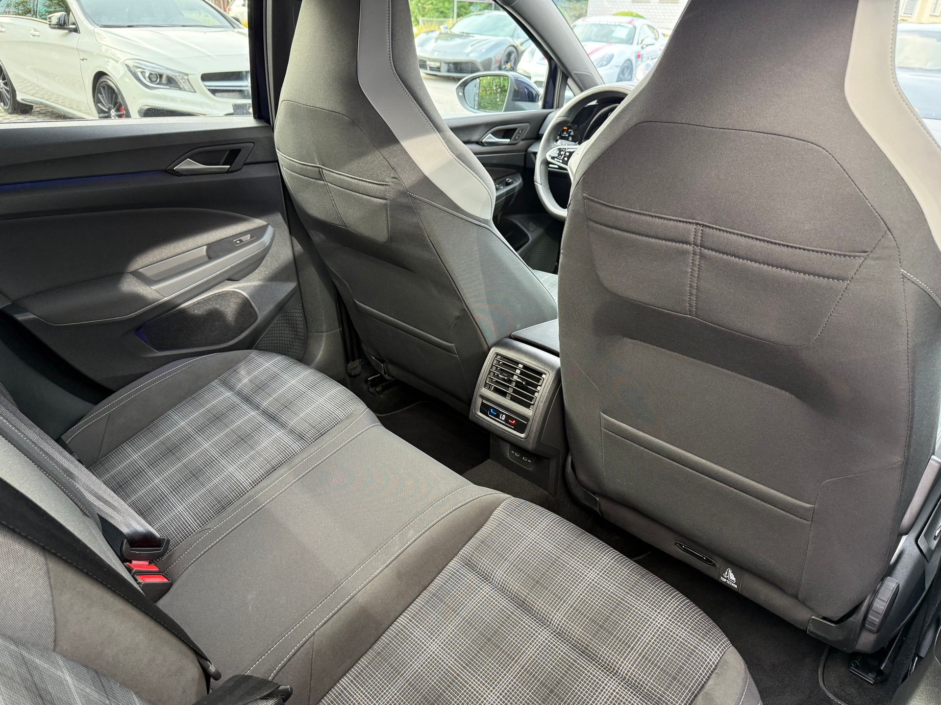 VW Golf 2.0 TDI GTD DSG - 18