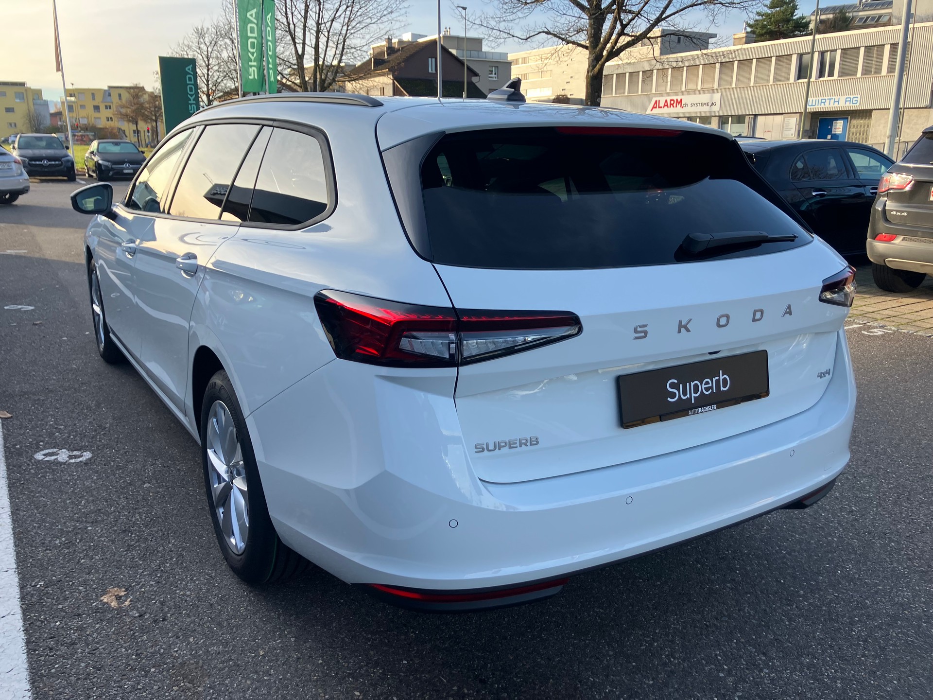 SKODA Superb Combi 2.0 TDi Selection 4x4 DSG - 4
