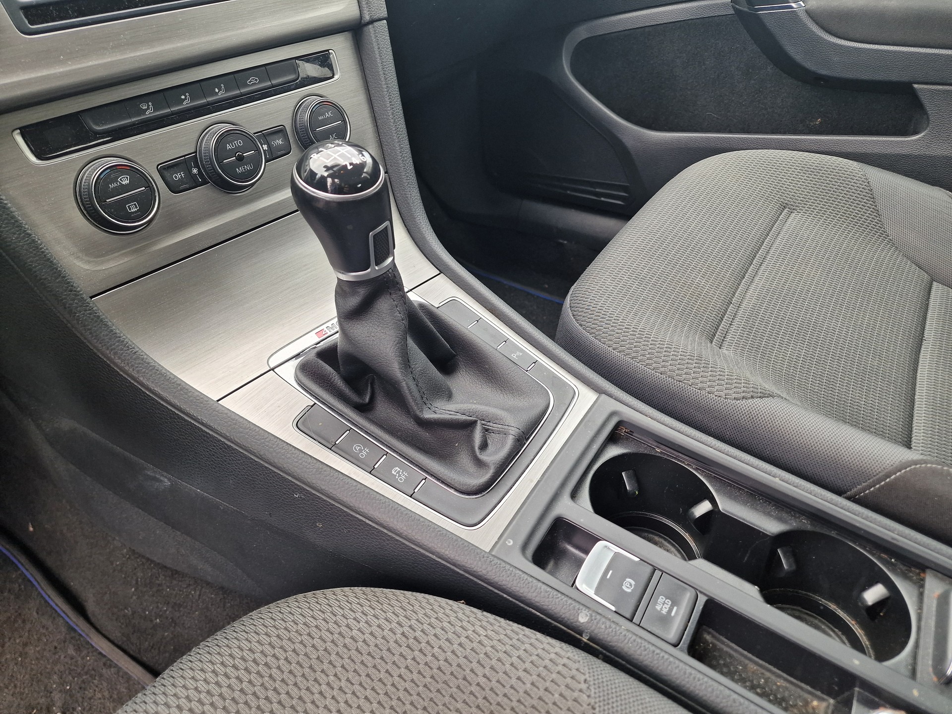 VW Golf 2.0 TDI Comfortline 4Motion 8x Alu 12Mt Gara - 15