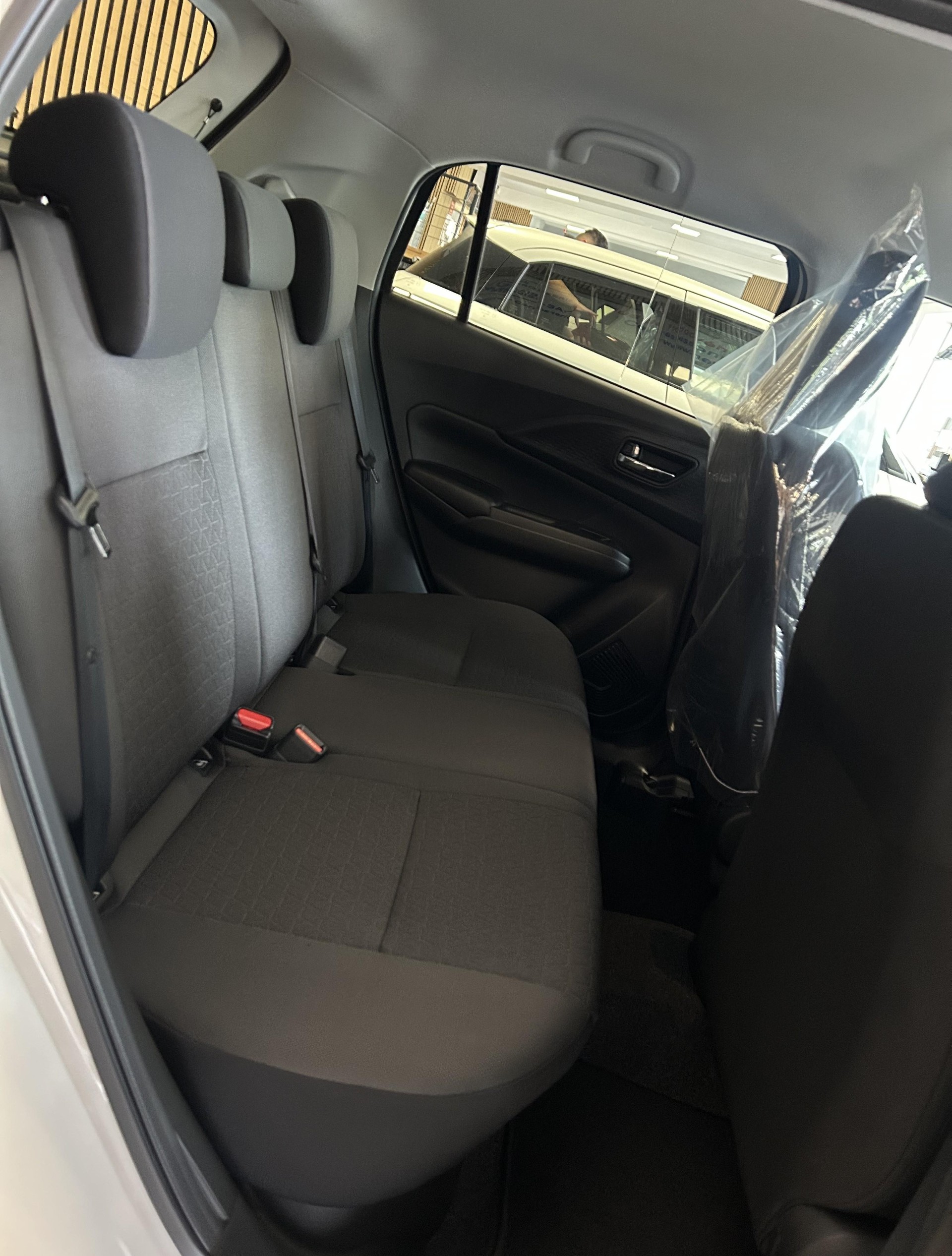 SUZUKI Swift 1.2 Compact Top Hybrid - 16