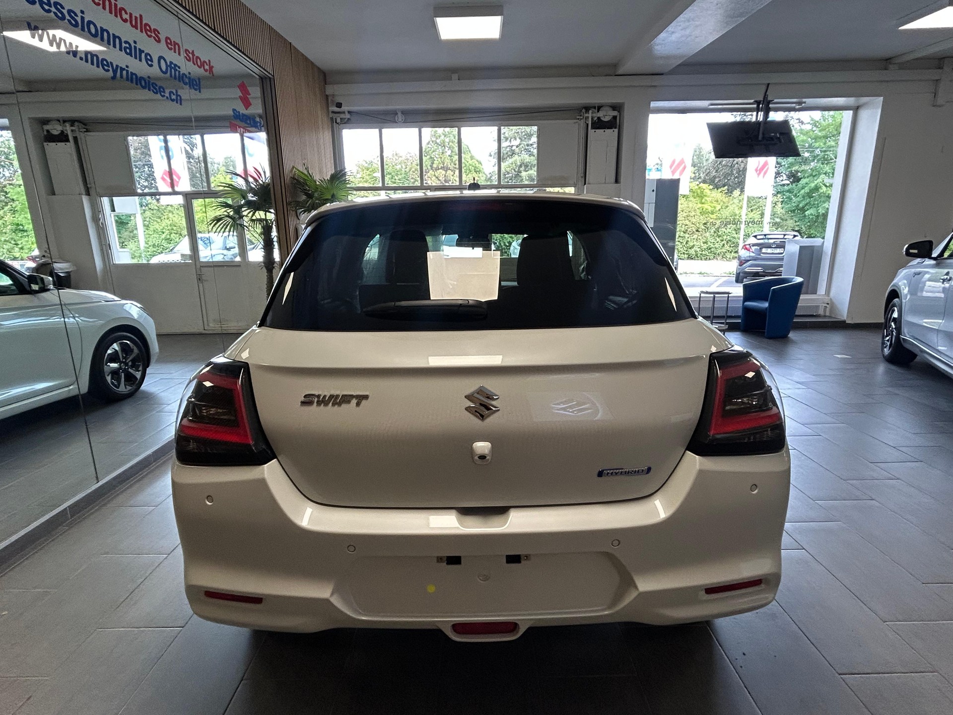 SUZUKI Swift 1.2 Compact Top Hybrid - 6