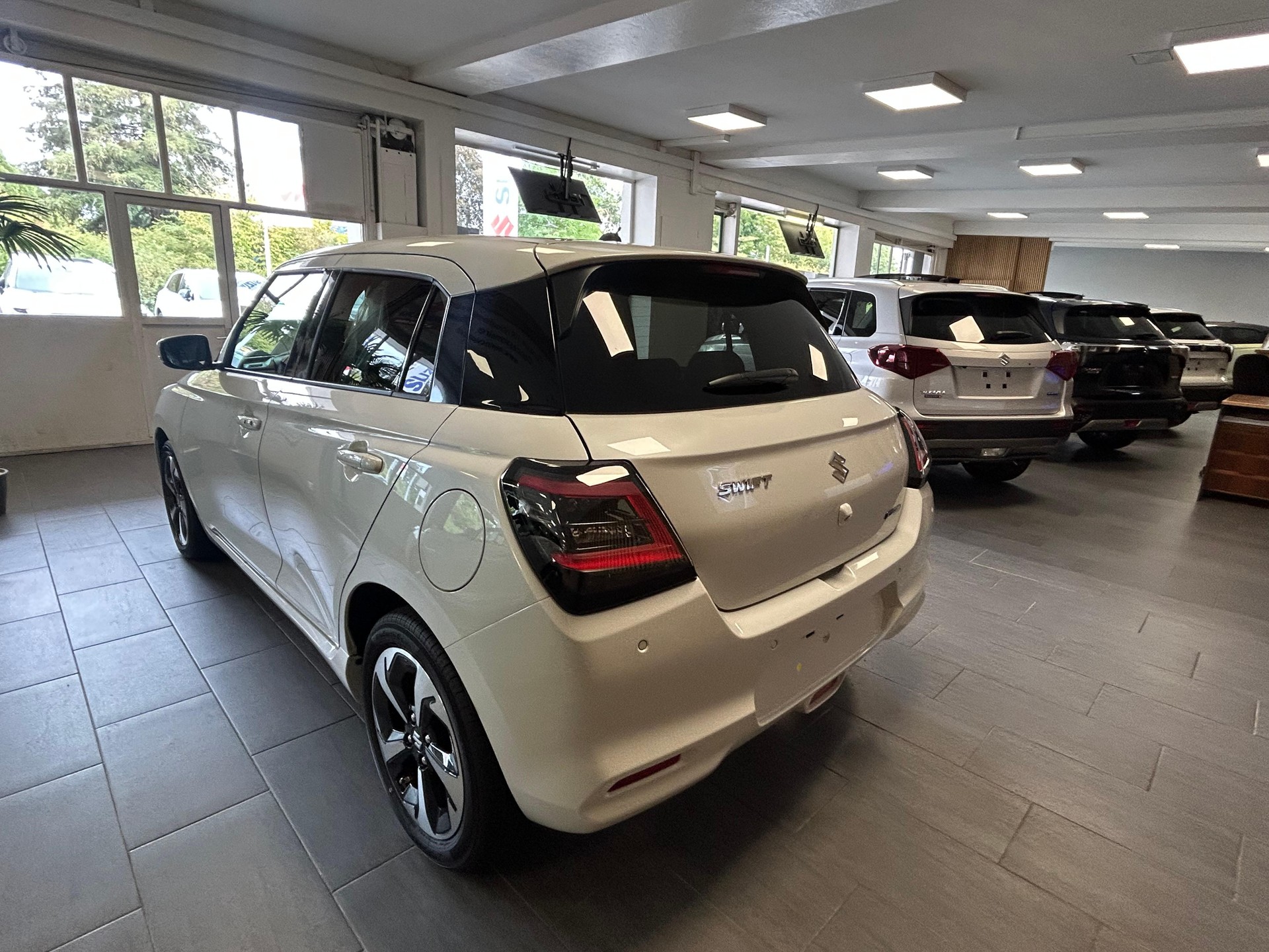 SUZUKI Swift 1.2 Compact Top Hybrid - 5