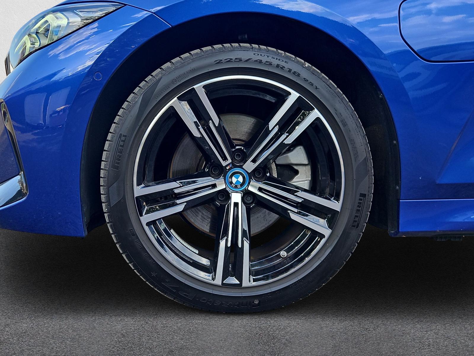 BMW 330e M Sport Touring xDrive G21 (CH) - 10